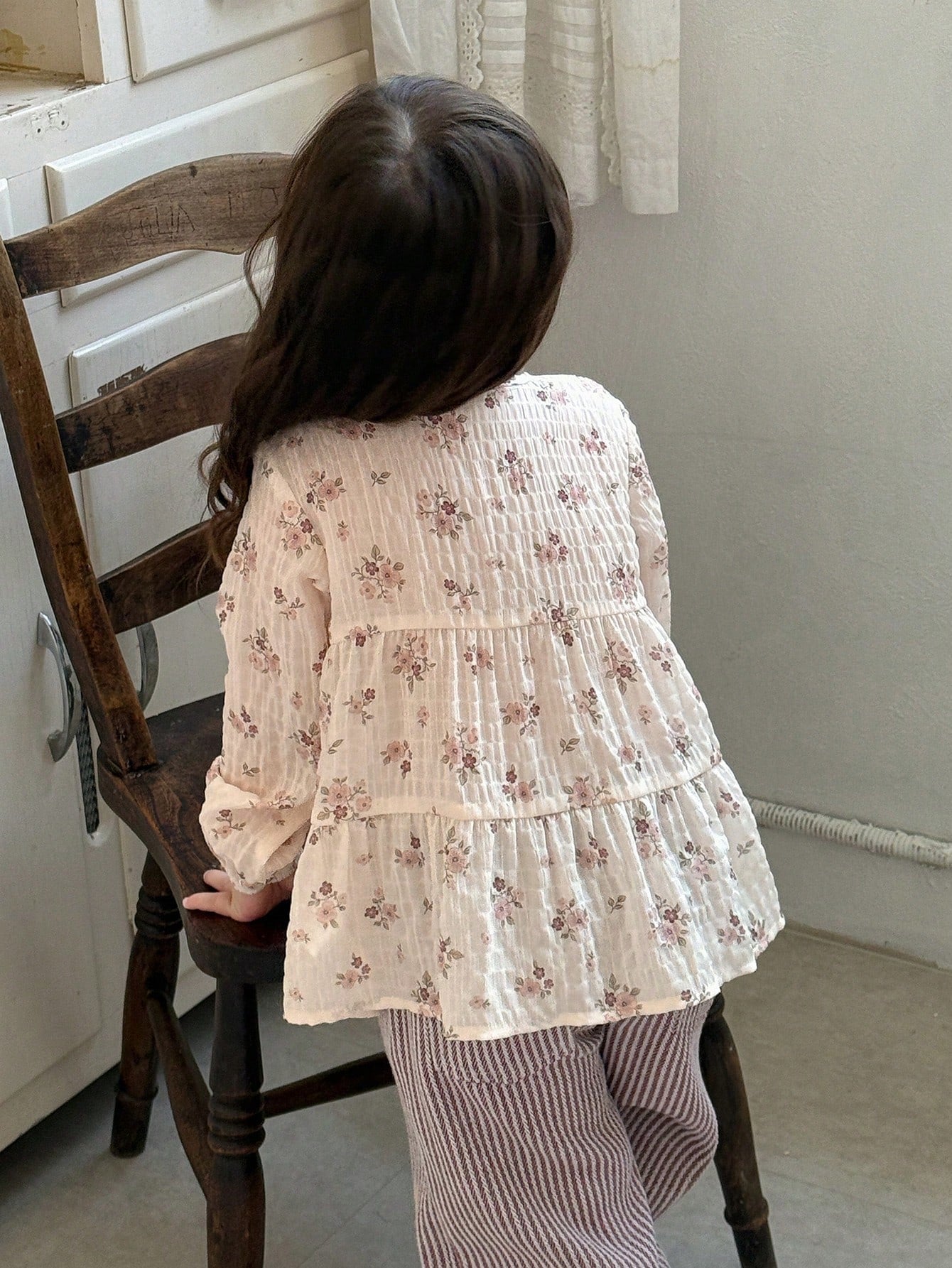 DAZY Infant (Girl) Round Neck All-Over Floral Print Long Sleeve Top