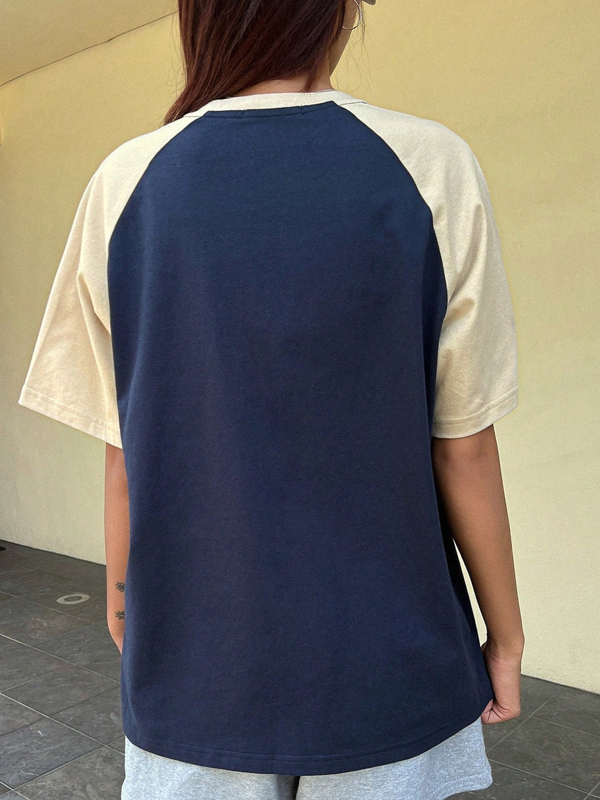 DAZY Letter Graphic Raglan Sleeve Tee