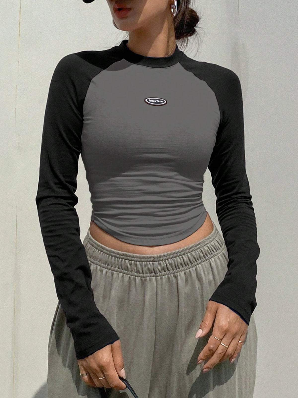 DAZY Letter Patched Colorblock Long Raglan Sleeve T-Shirt Y2k Long Sleeve Women Tops