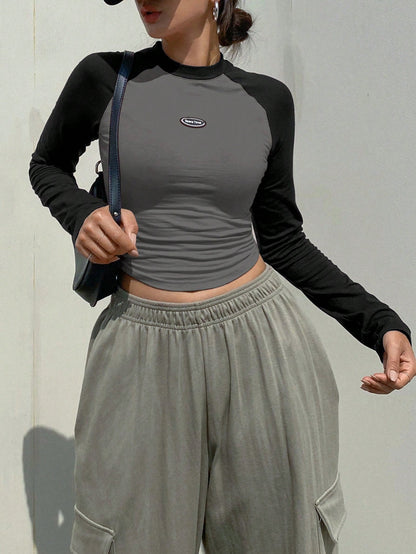DAZY Letter Patched Colorblock Long Raglan Sleeve T-Shirt Y2k Long Sleeve Women Tops