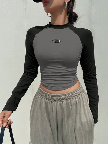 DAZY Letter Patched Colorblock Long Raglan Sleeve T-Shirt Y2k Long Sleeve Women Tops