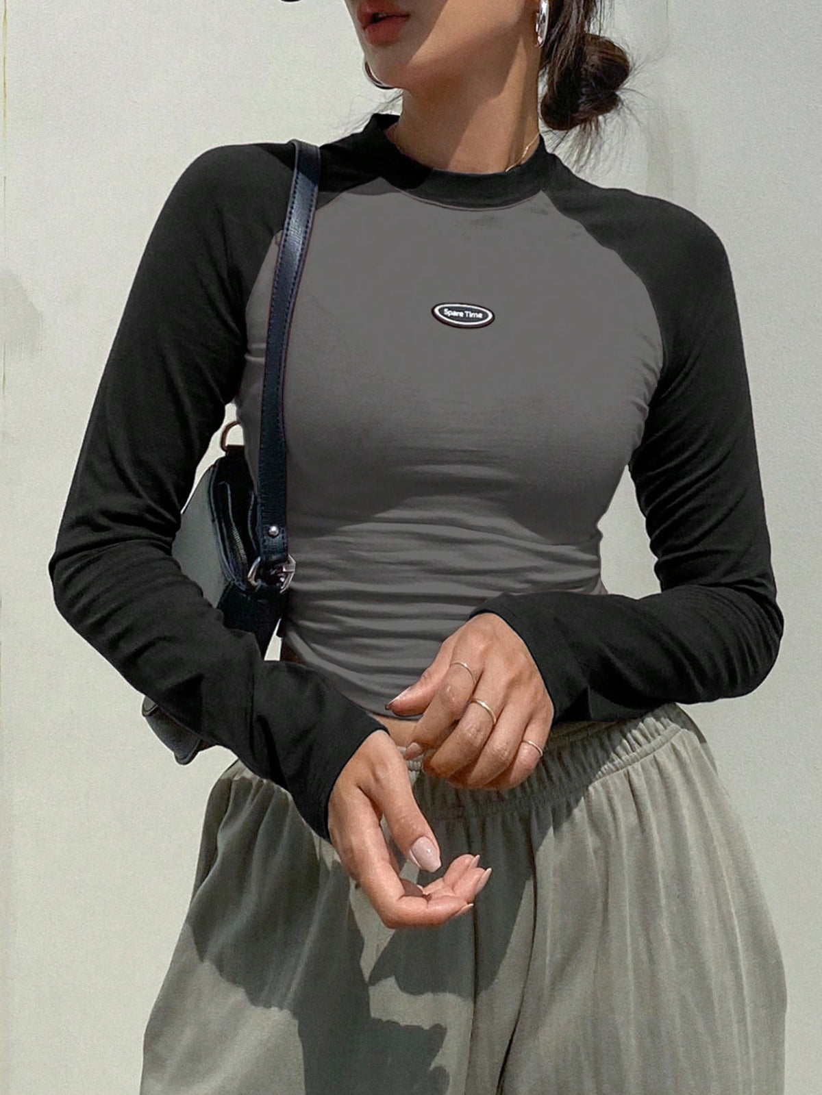 DAZY Letter Patched Colorblock Long Raglan Sleeve T-Shirt Y2k Long Sleeve Women Tops