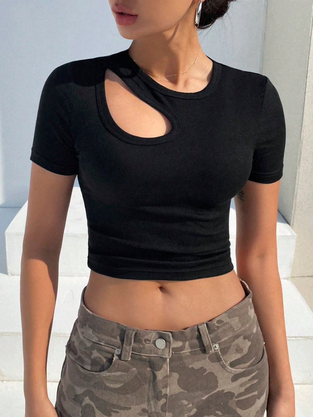 DAZY Solid Color Hollow Out Slim Fit Short Sleeve T-Shirt,Crop Tops Women