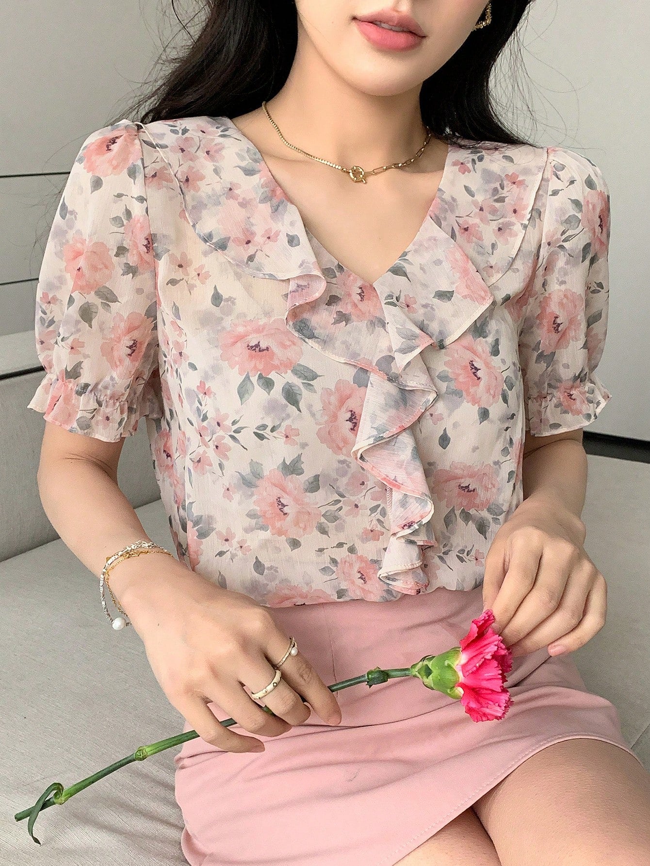 DAZY Women Elegant Short-Sleeved Shirt With Frill Lace,Puff Sleeves Design And Floral Pink Pattern,Summer Elegant Tea Party Tops,Ruffle Vacation Outfits