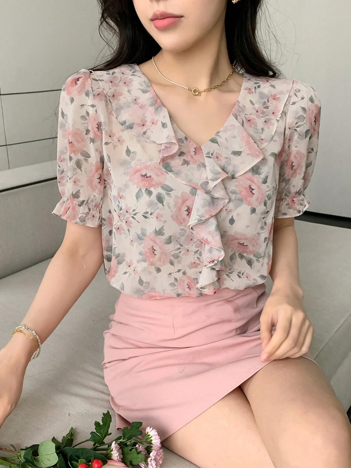 DAZY Women Elegant Short-Sleeved Shirt With Frill Lace,Puff Sleeves Design And Floral Pink Pattern,Summer Elegant Tea Party Tops,Ruffle Vacation Outfits