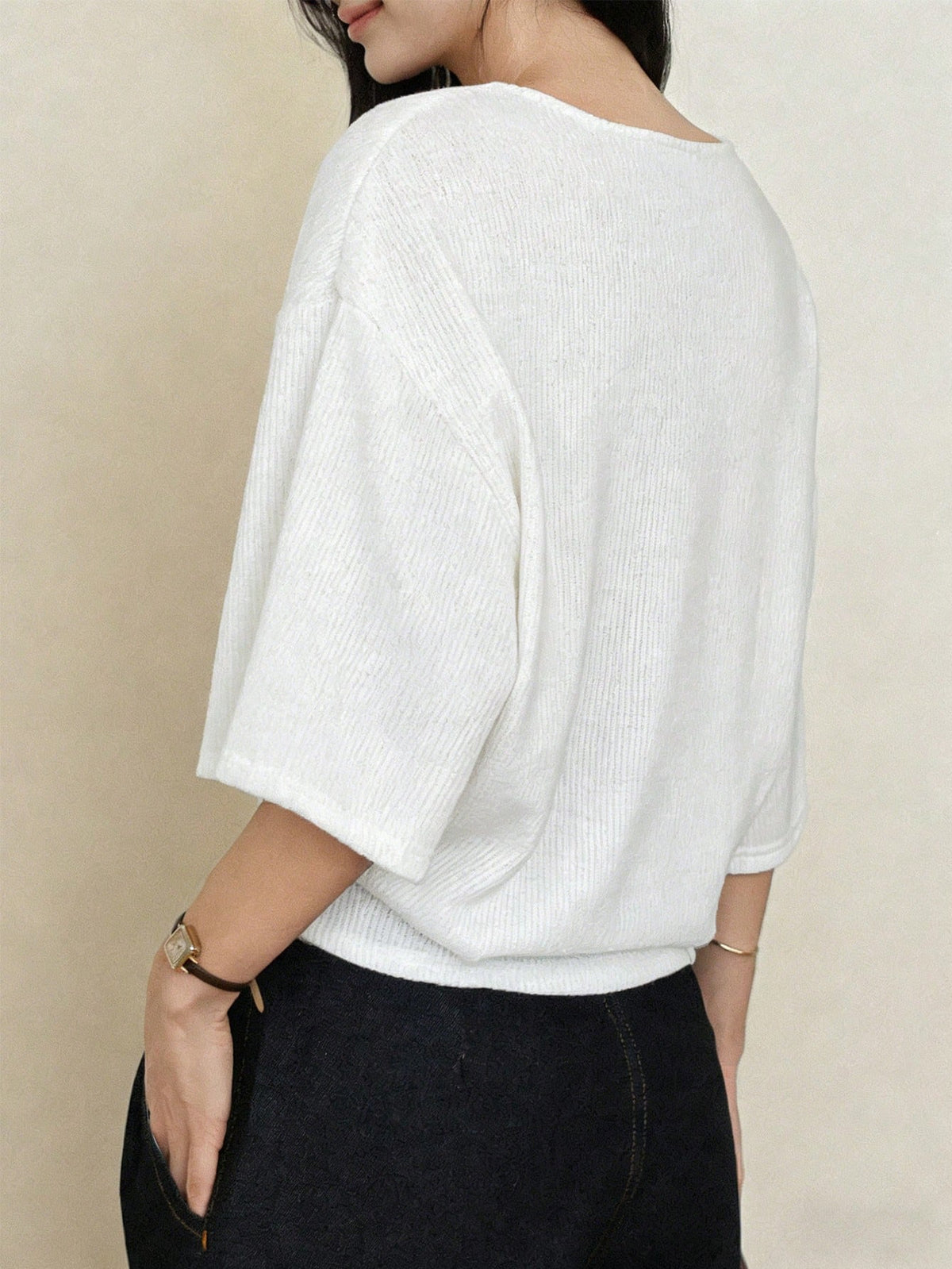 DAZY Women's Solid Color Round Neck Dropped Shoulder Casual Loose Minimalist Design Summer Versatile T-Shirt Business Casual Woman