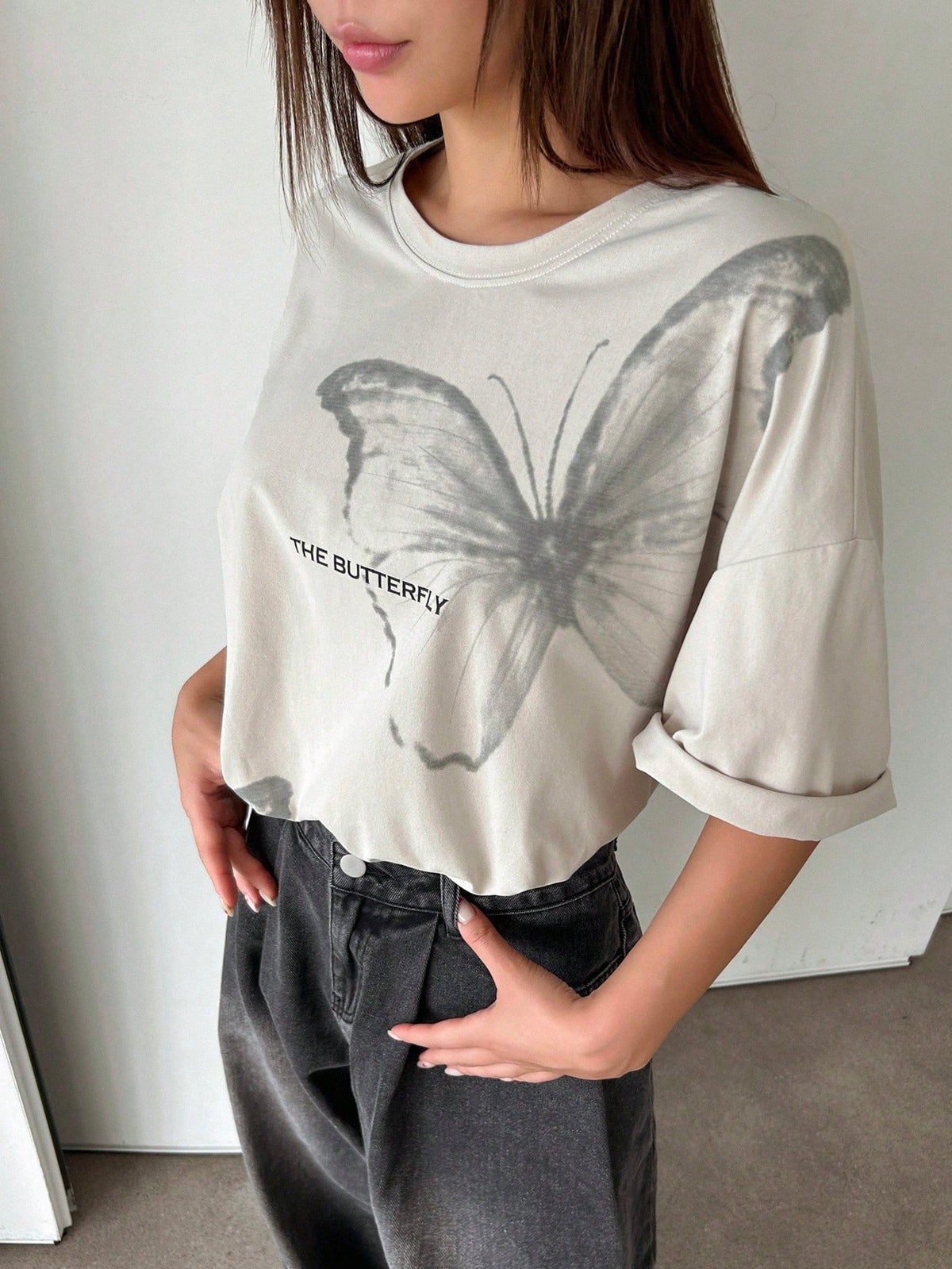 DAZY Women's Summer Butterfly And Letter Print Round Neck Drop Shoulder Loose Casual T-Shirt Y2k Graphic Tee Oversized T-Shirt