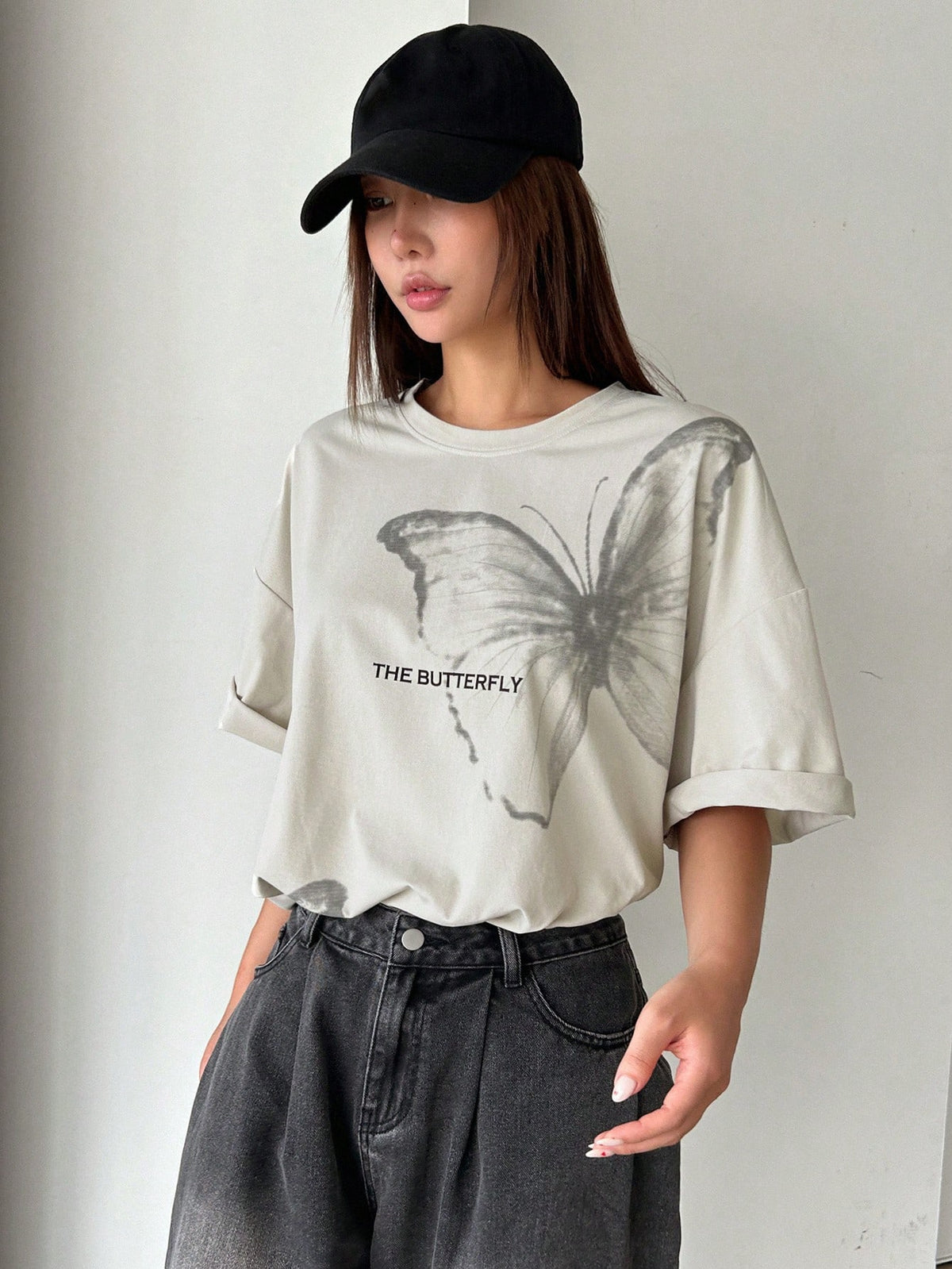 DAZY Women's Summer Butterfly And Letter Print Round Neck Drop Shoulder Loose Casual T-Shirt Y2k Graphic Tee Oversized T-Shirt