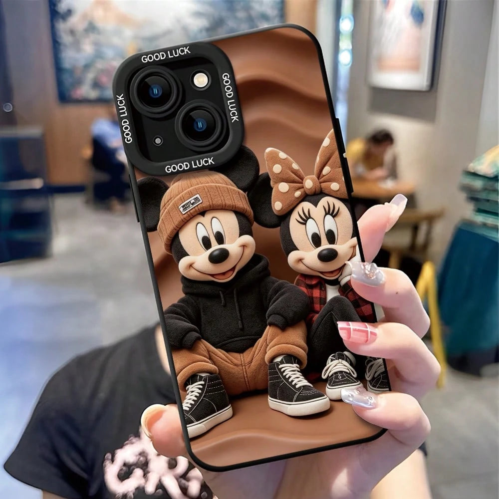 Disney. These Disney Mickey And Minnie Mouse Family Phone Cases Feature A Cute And Playful Design With A Simple And Stylish Appearance And A Smooth Feel. Made Of Eye-Catching TPU Material And Includi