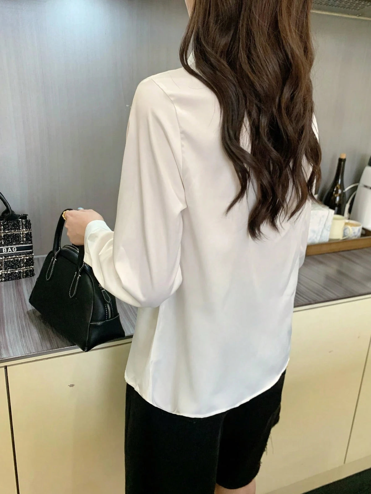 Elegant Design Sense Mature Retro Style Women Blouse Casual Black Spring