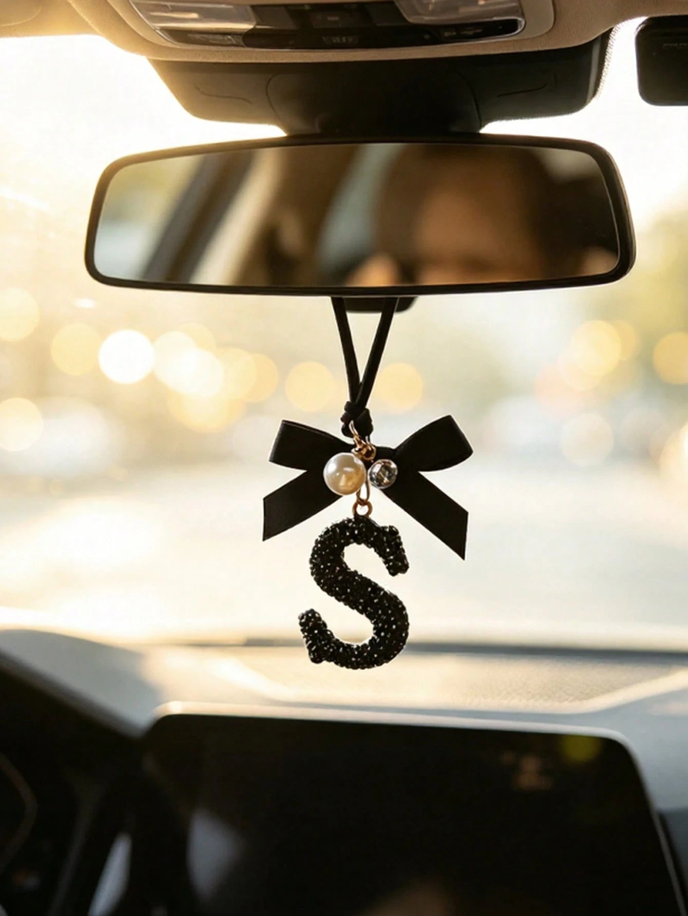 Fashionable Bow Letter Car Pendant, Car Rearview Mirror Decoration, Exquisite Letter Pendant Decoration, Car Hanging