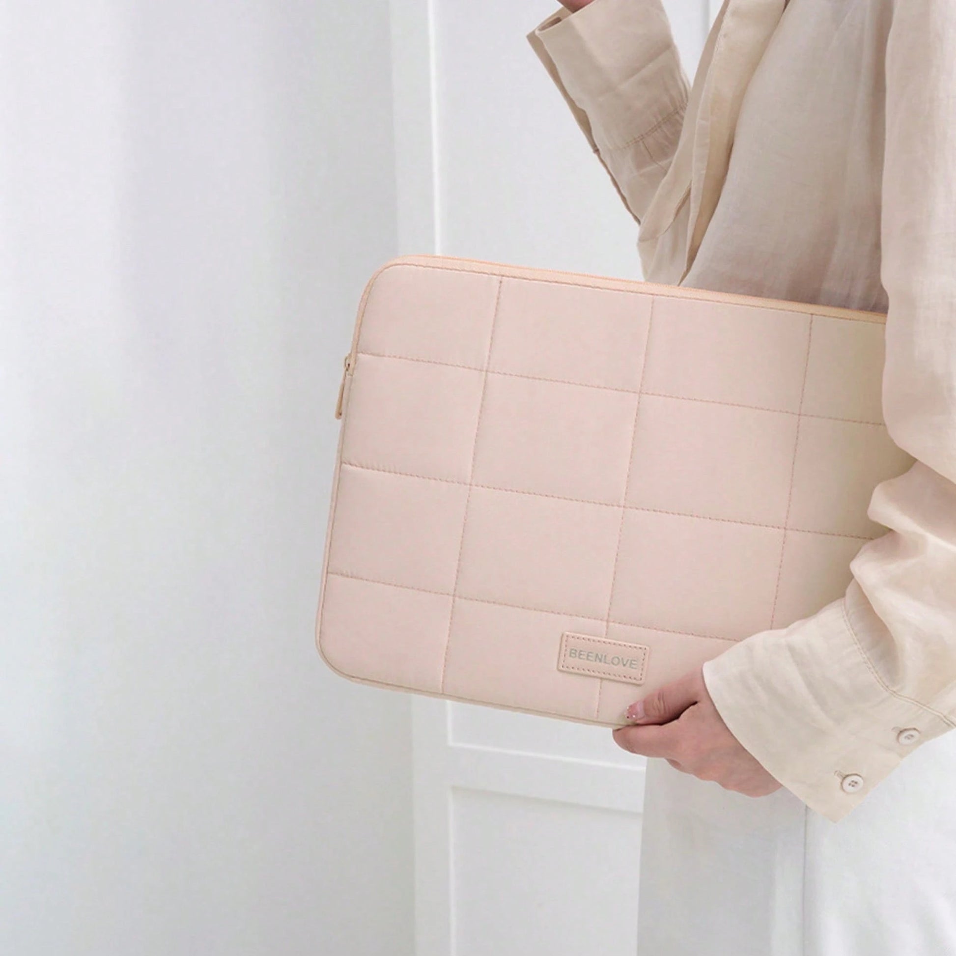 Fashionable Fluffy Quilted Laptop Sleeve, Fits 13/14/15.6 Inch Laptops, Soft Cotton Padded Tablet/Laptop Bag, Compatible With MacBook Pro/Air, Shockproof Laptop Sleeve With Zipper, Lightweight Unisex
