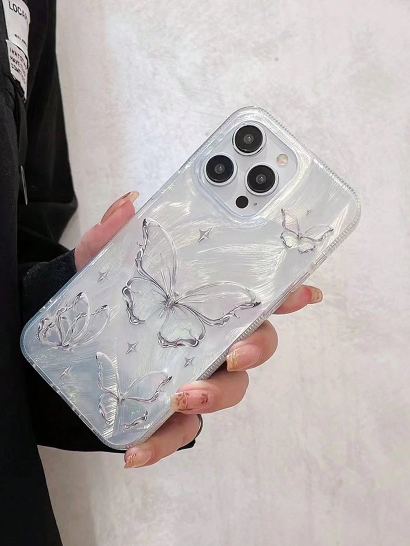 Fashionable New Electroplated Laser Feather Tulle Silver Foil Butterfly Full Coverage Anti-Drop Elegant Goddess Style Apple Phone Case Protective Cover 16 Series 17/17 Pro/17 Pro Max (The Tag On The P