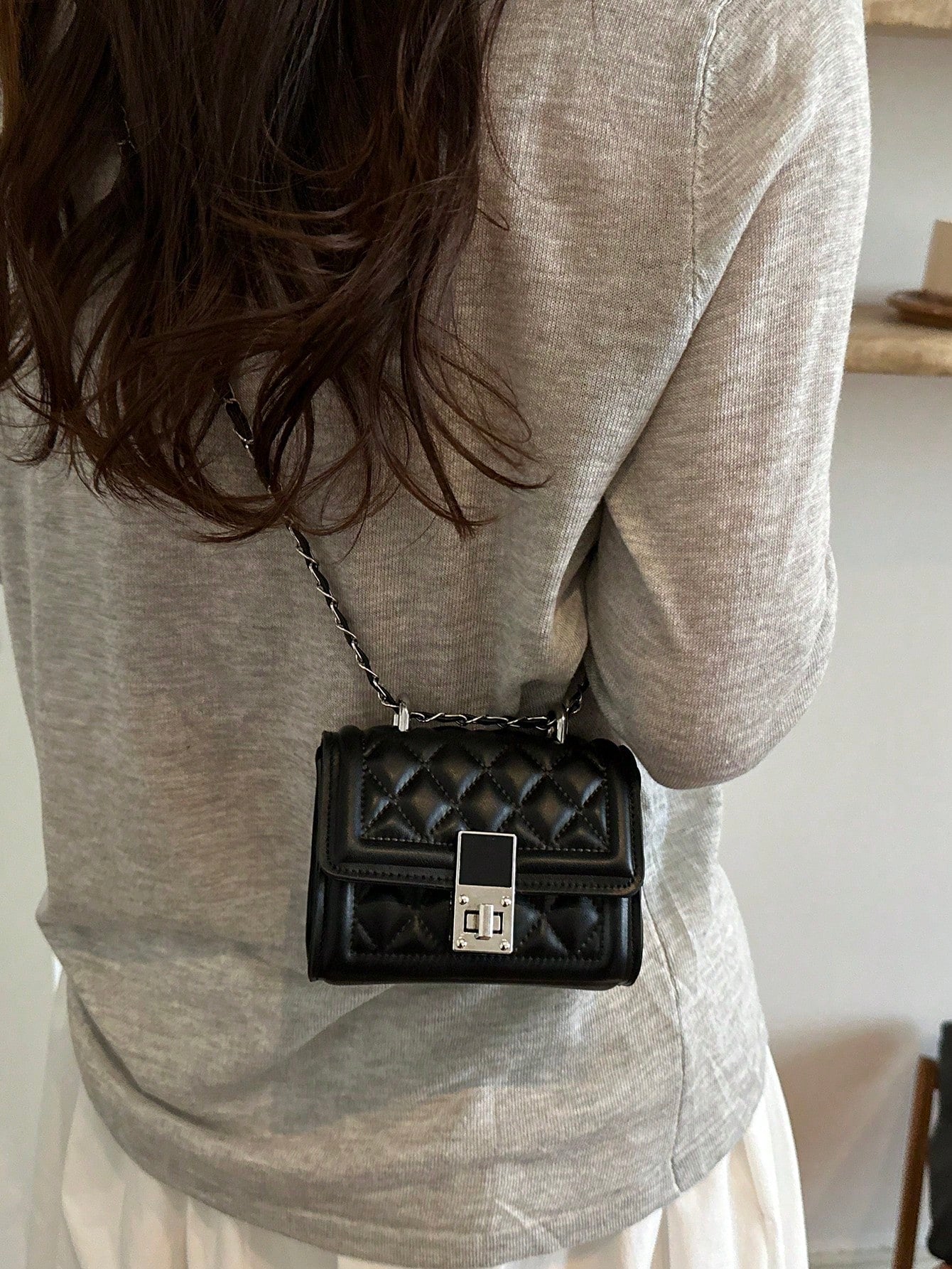 Fashionable New Solid Color Flap Metal Lock Shoulder Bag, Elegant Versatile Diamond Quilted Chain Crossbody Bag For Women, Suitable For Shopping, Wallet, Young Women, College Students, Newcomers, Whit