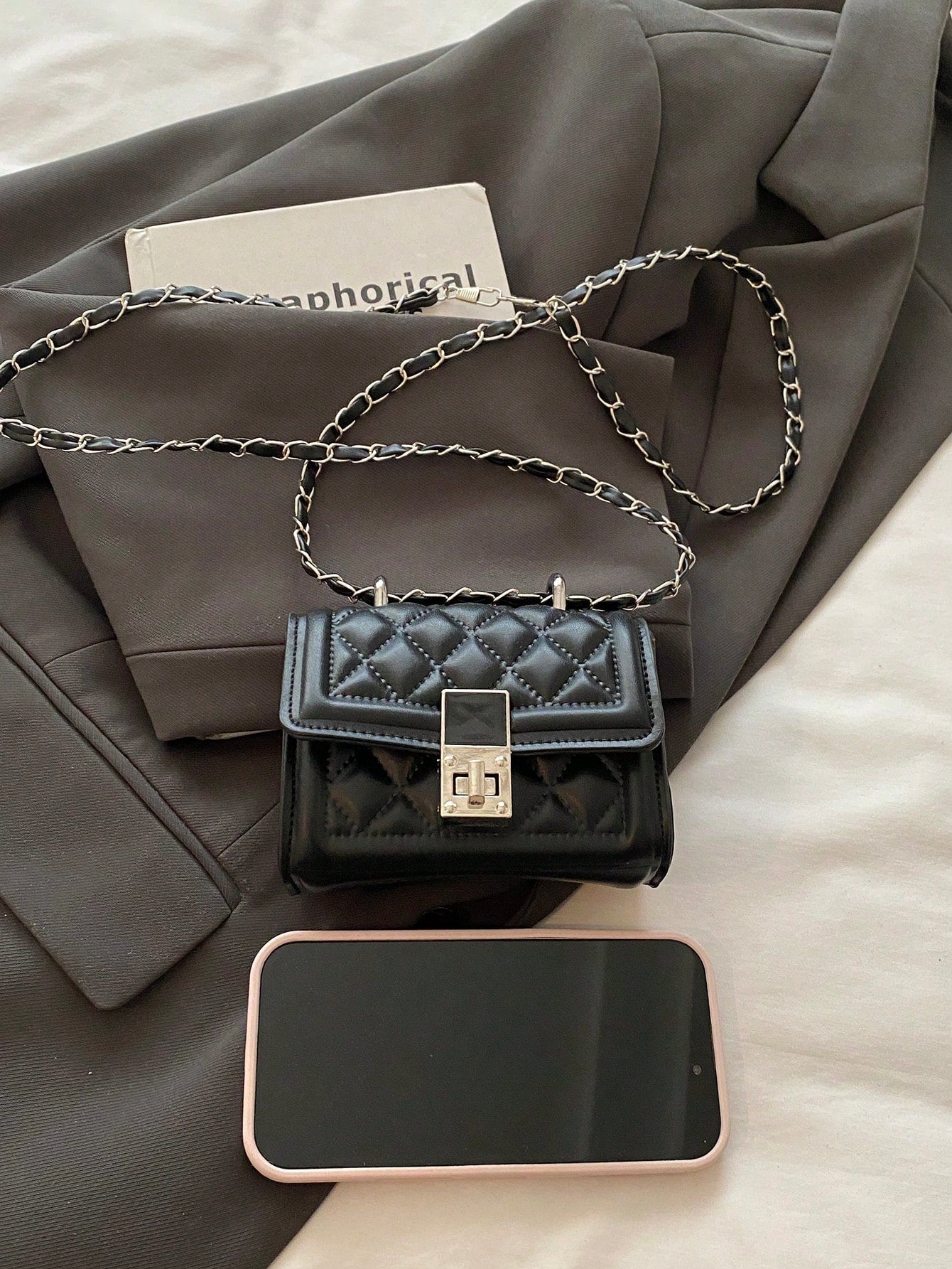 Fashionable New Solid Color Flap Metal Lock Shoulder Bag, Elegant Versatile Diamond Quilted Chain Crossbody Bag For Women, Suitable For Shopping, Wallet, Young Women, College Students, Newcomers, Whit