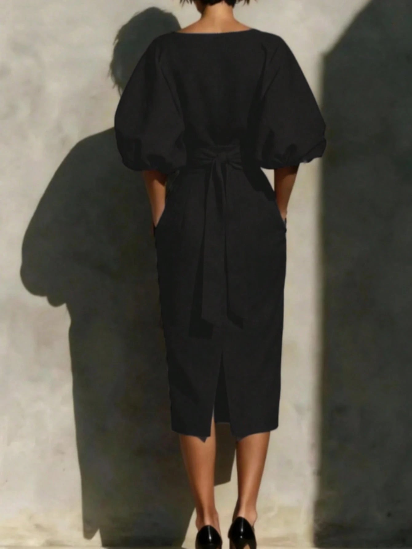 Fashionable Women's Casual Mid-Length Dress, Boat Neck Design, Three-Quarter Sleeves, Straight Hem Elegant