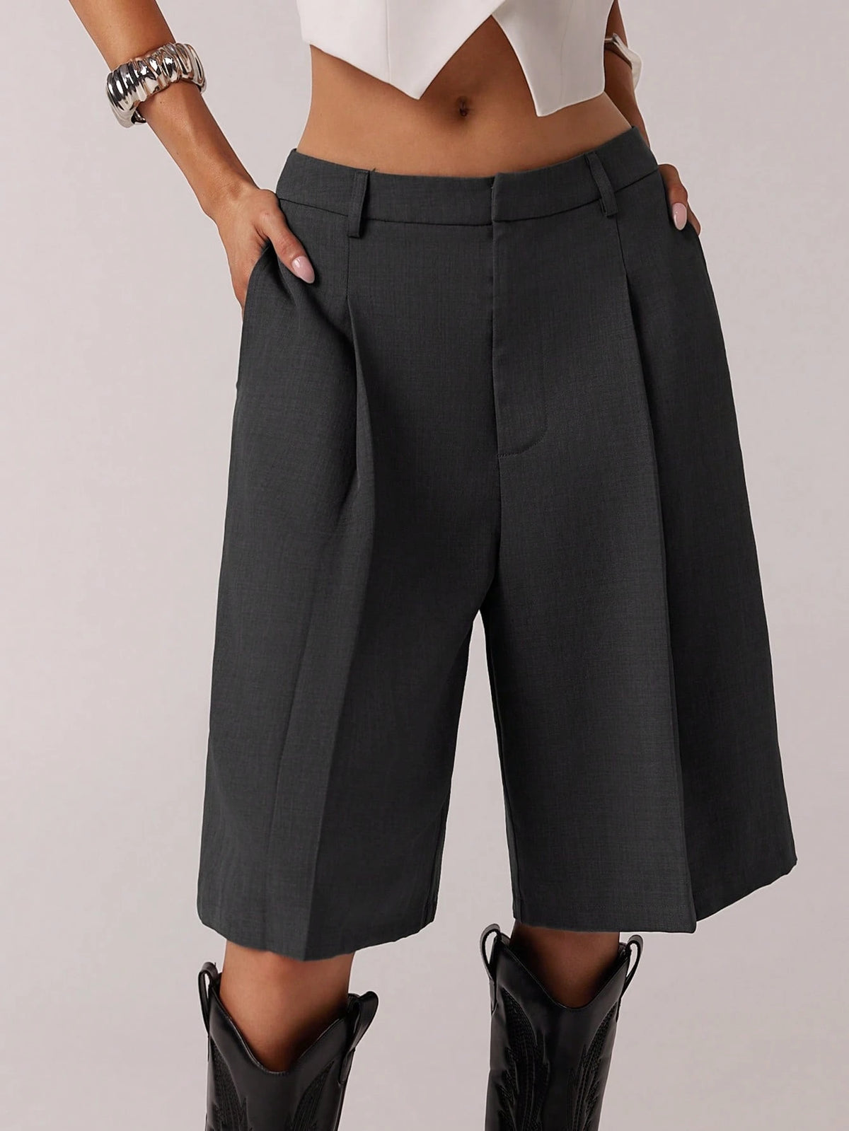 Forever 21 Spring Simple Commuting Gray Bermuda Women Shorts Suit