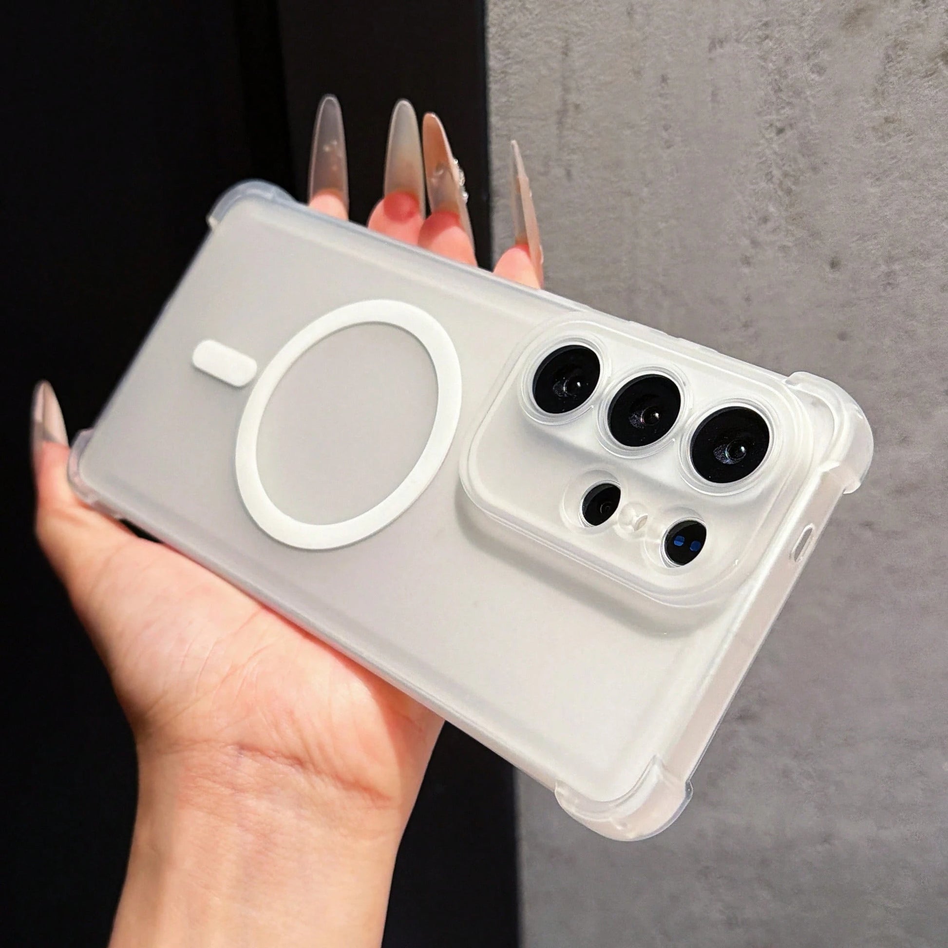 Four-Corner Shockproof Matte Semi-Transparent Magnetic Phone Case, Black & White Contrast MagSafe Minimalist Protective Shell With Girly Style, Compatible With IPhone 17 16 15 14 13 Pro Max