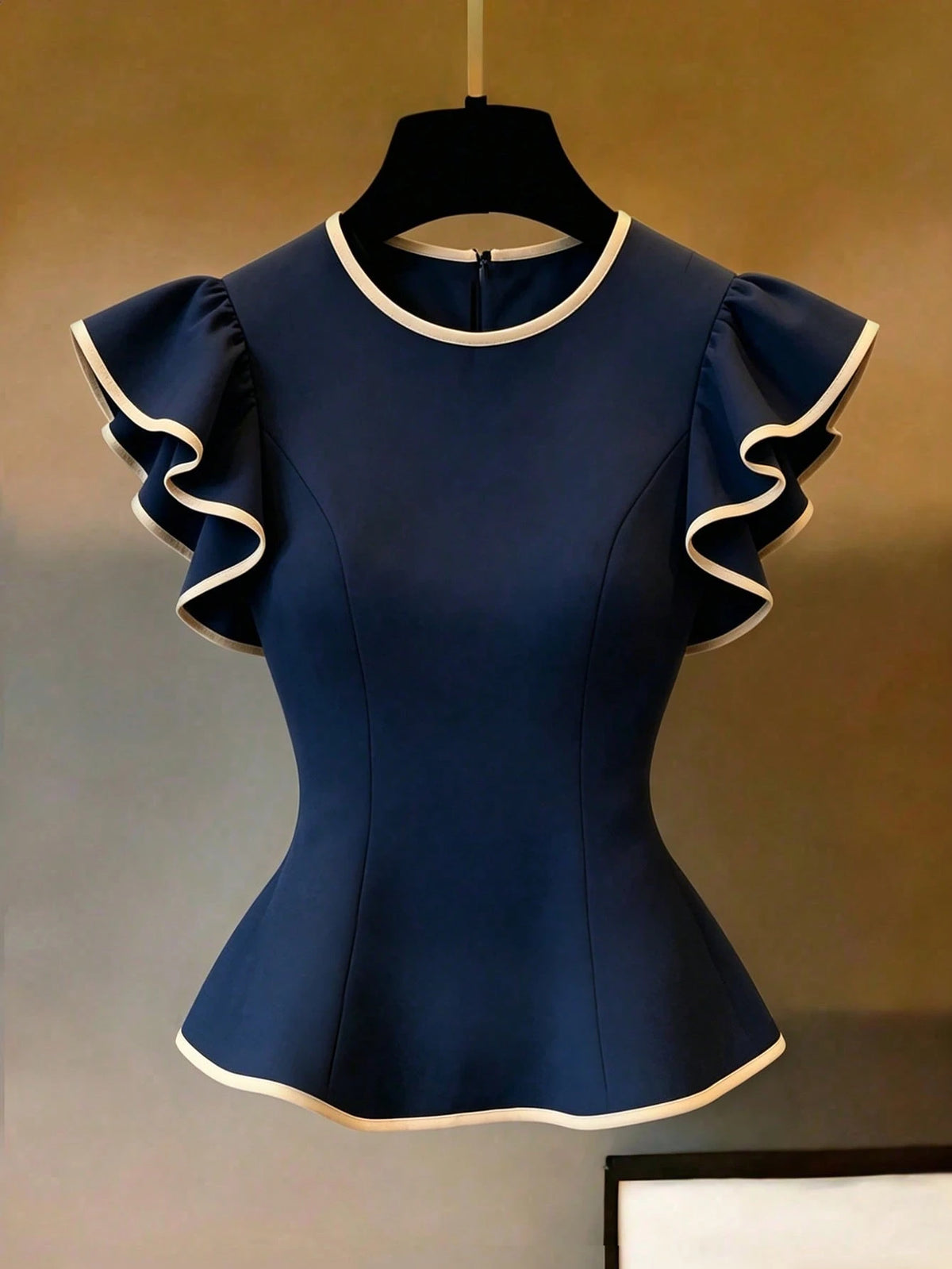 Franclia White And Black Round Neck Ruffle Waist Top, Trim Decoration, Women's Cap Sleeve Blouse, Contrast Flutter Sleeve, Slim Fit Cream, Elegant