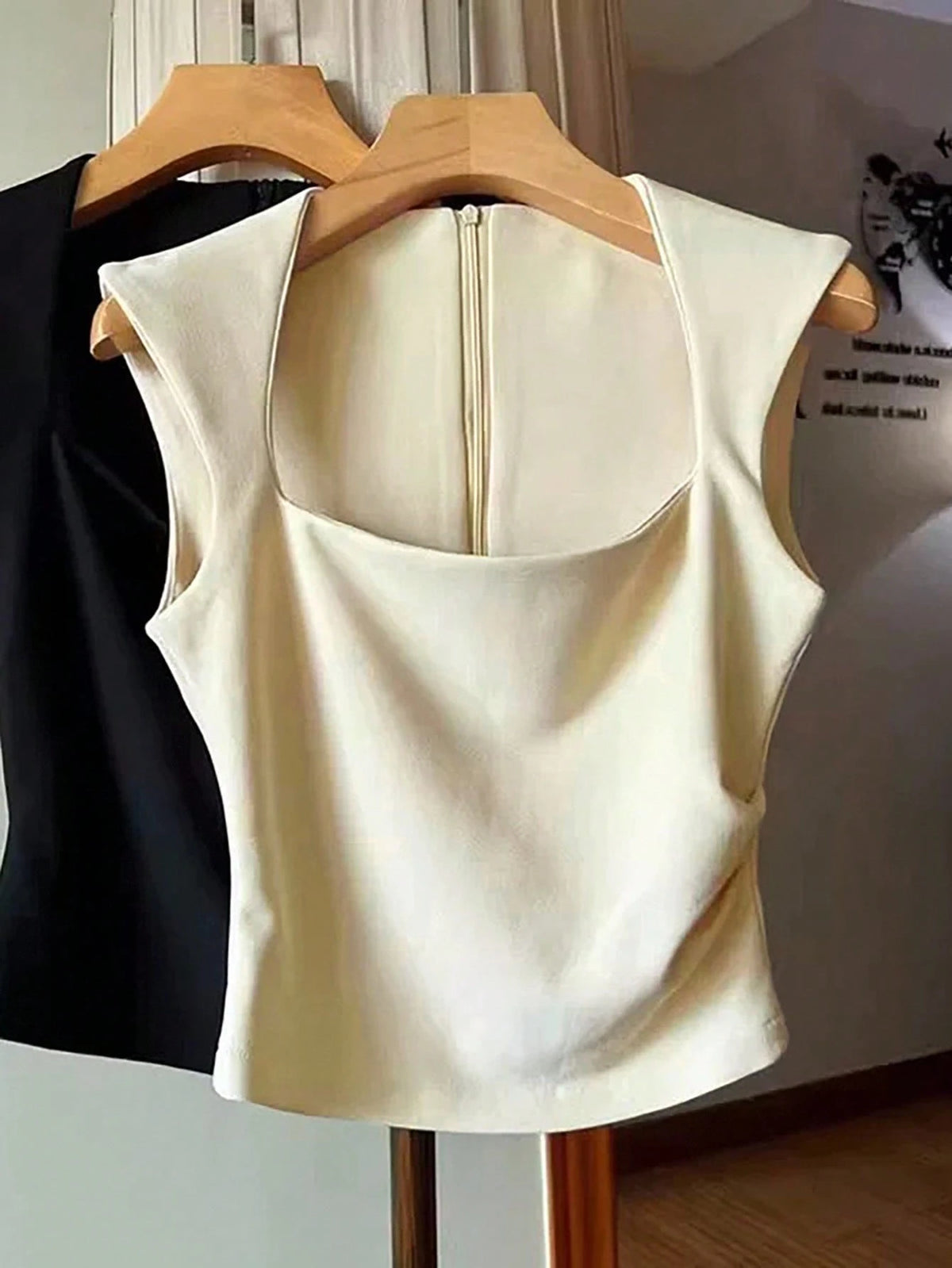 Franclia Women's Casual Burgundy Square Neck Tank Top With Back Zipper Plain Crop Design In Polyester