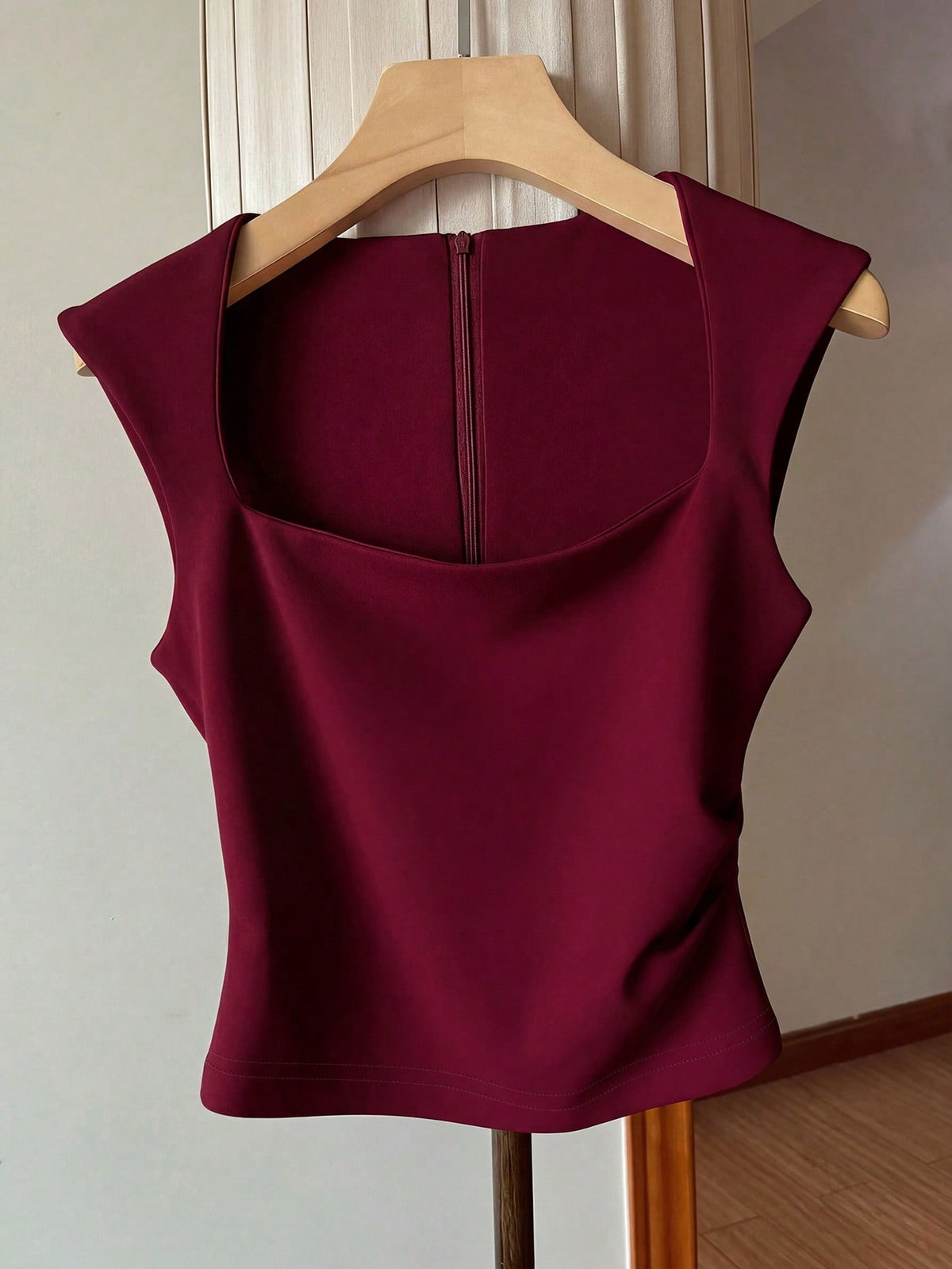 Franclia Women's Casual Burgundy Square Neck Tank Top With Back Zipper Plain Crop Design In Polyester