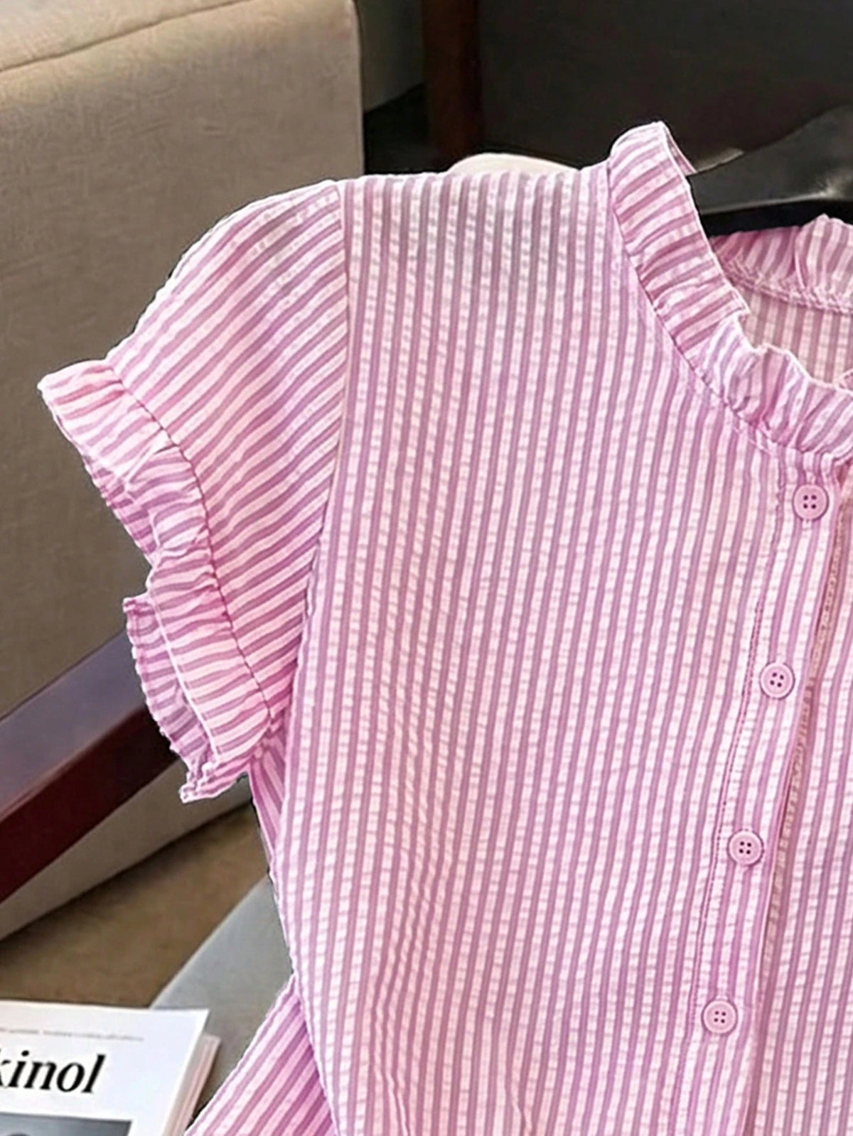 Franclia Women's Ruffle Collar Short Sleeve Single-Breasted Striped Shirt
