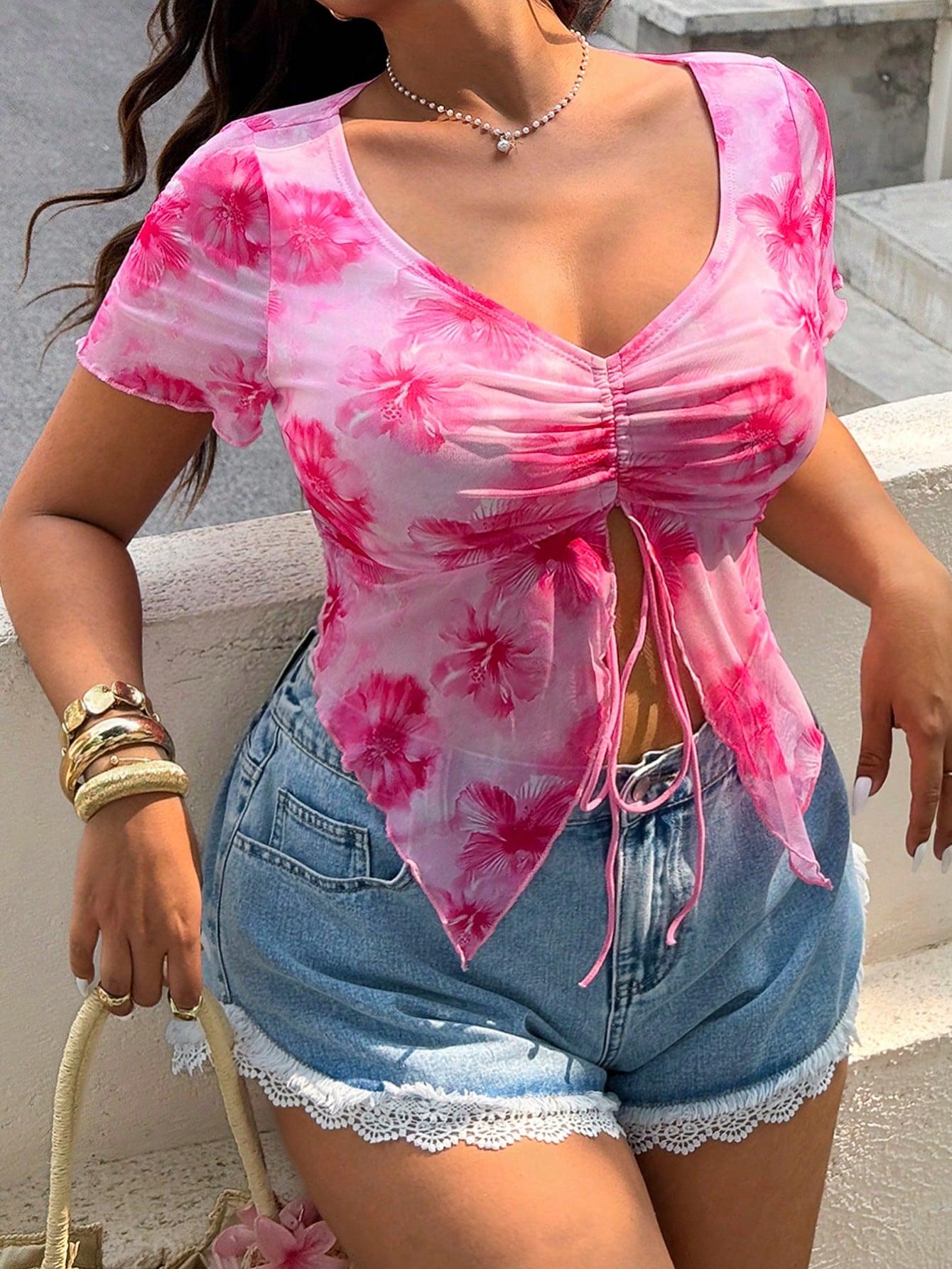 GalTyme Plus Size Women Pink Floral Slit Blouse, Summer Night Out Vacation Club Holiday Casual Daily Commute Party Christmas Thanksgiving Wedding Beach Y2k