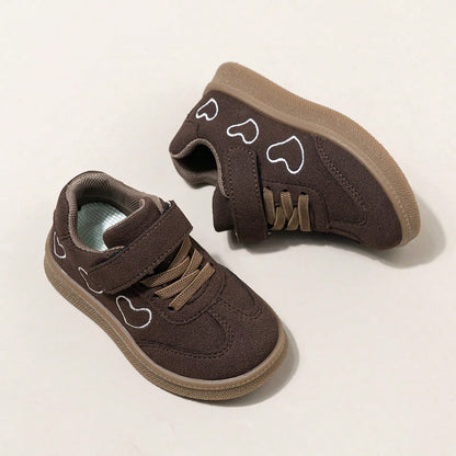 Girls' Heart Embroidery Sports Shoes With Hook And Loop, Vintage Rubber Sole Casual Shoes