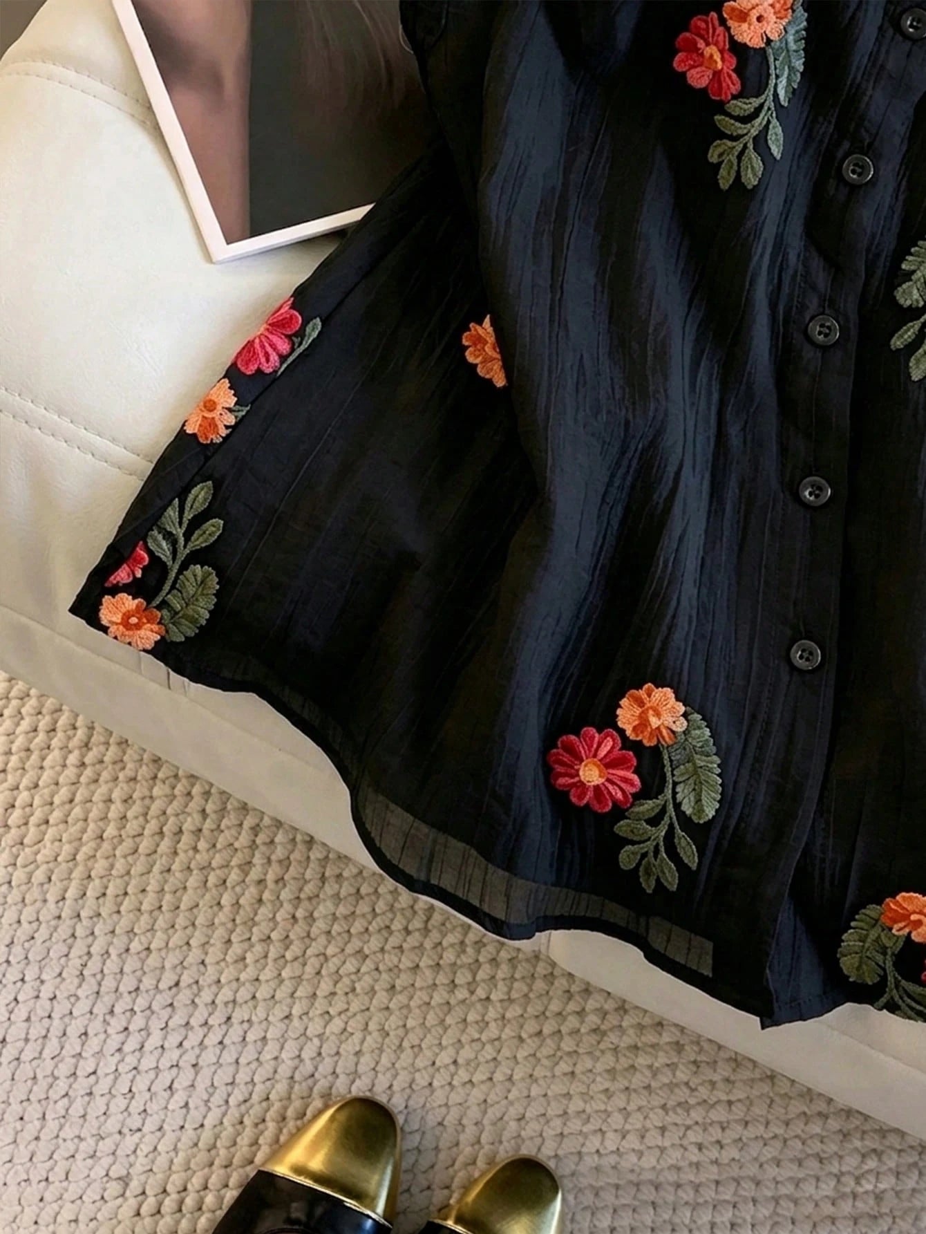 GlowEve Summer New Delicate Fresh Floral Embroidery Textured Women's Round Neck Blouse