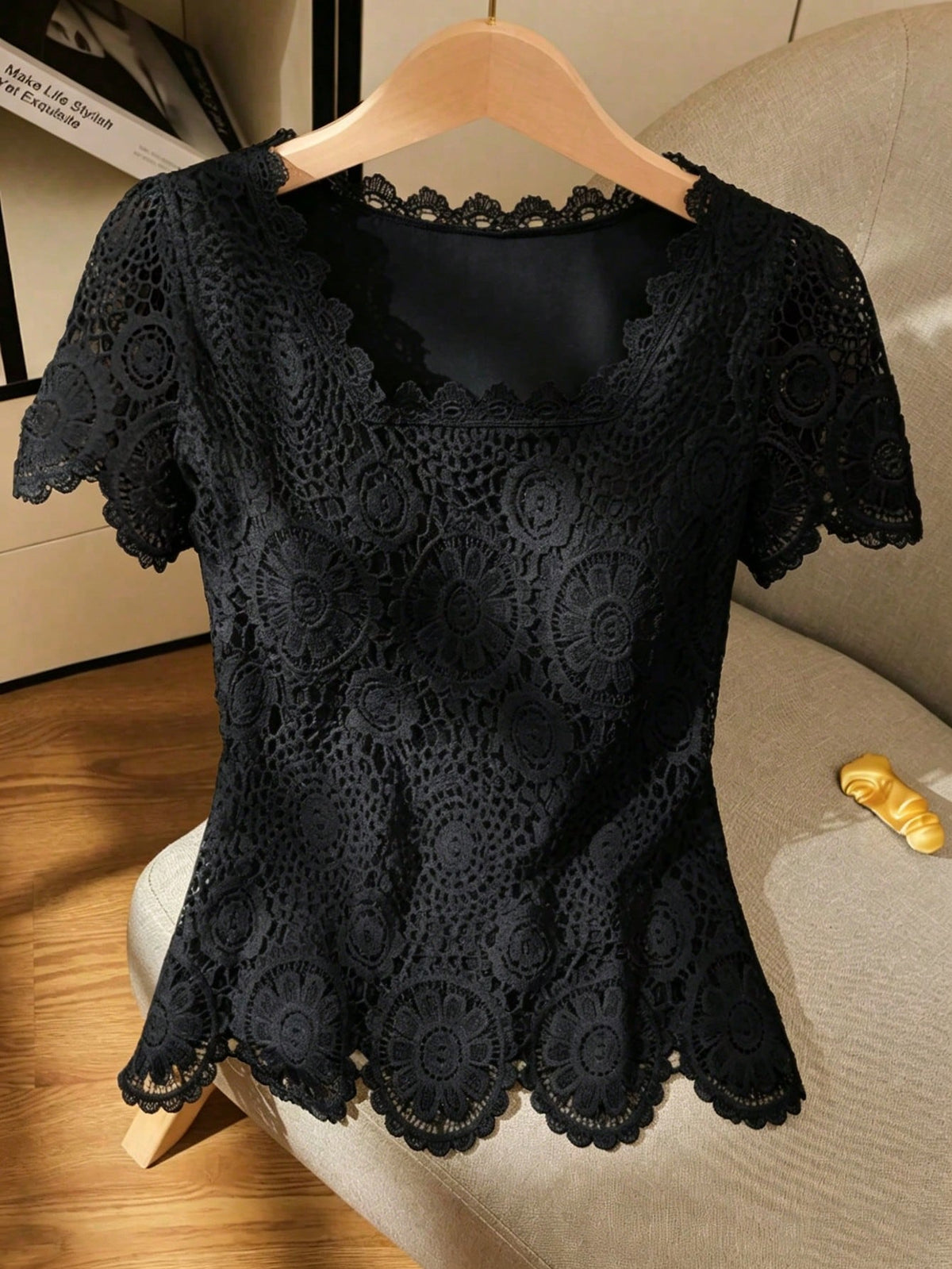 GlowEve Women's Crochet Lace Fashionable Elegant Slimming Design Square Neck Short Sleeve Blouse