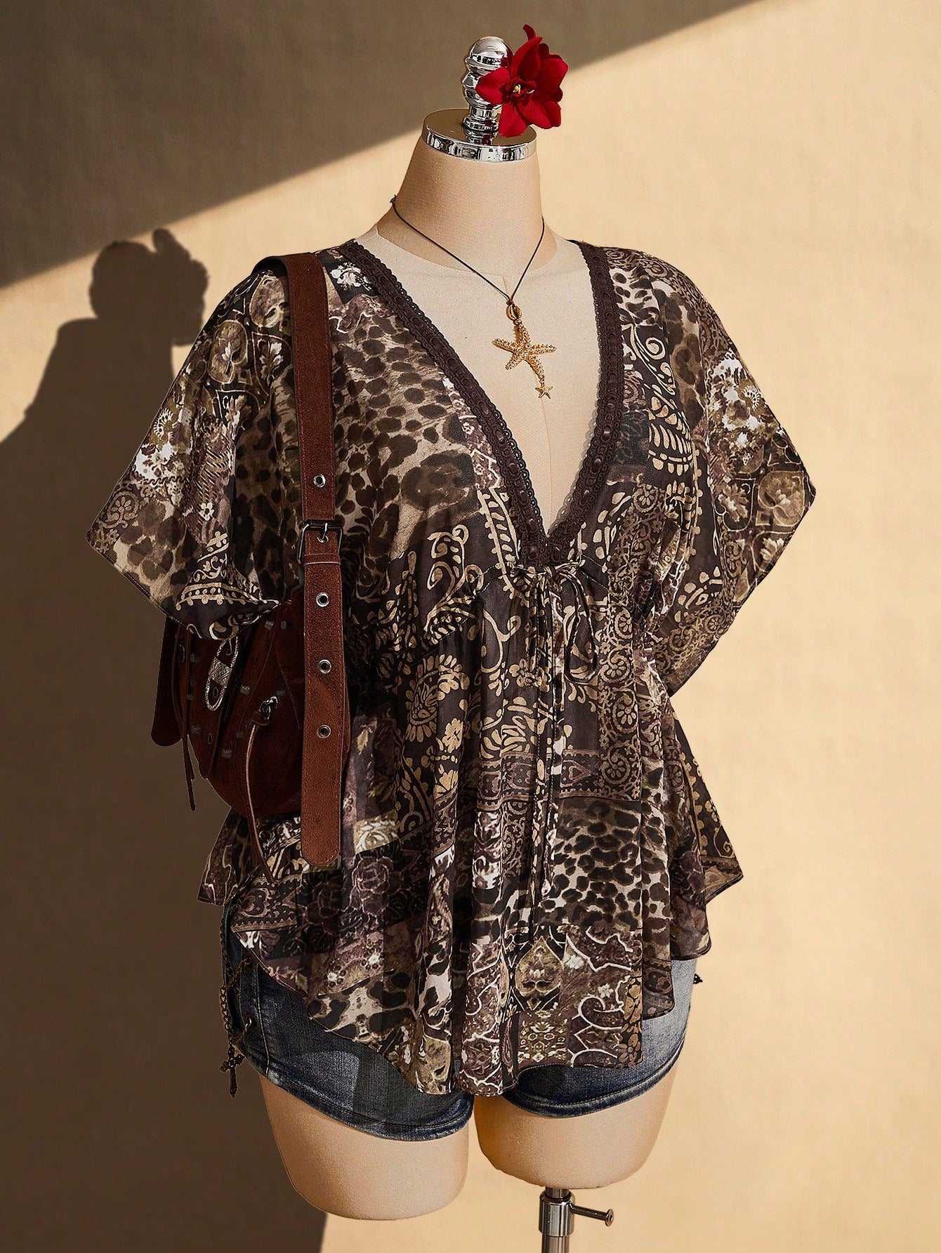ICON Women's Plus Size Vacation Botanical Print Contrast Lace V-Neck Batwing Short Sleeve Top Vacation Brown Summer Boho