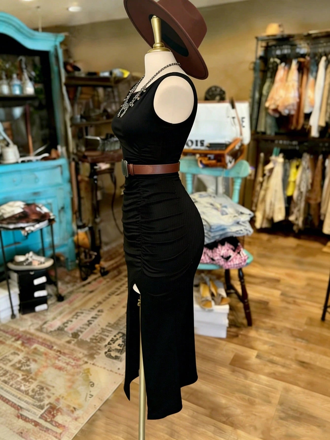INAWLY Fitted Off-Shoulder Sleeveless Mid-Length Dress