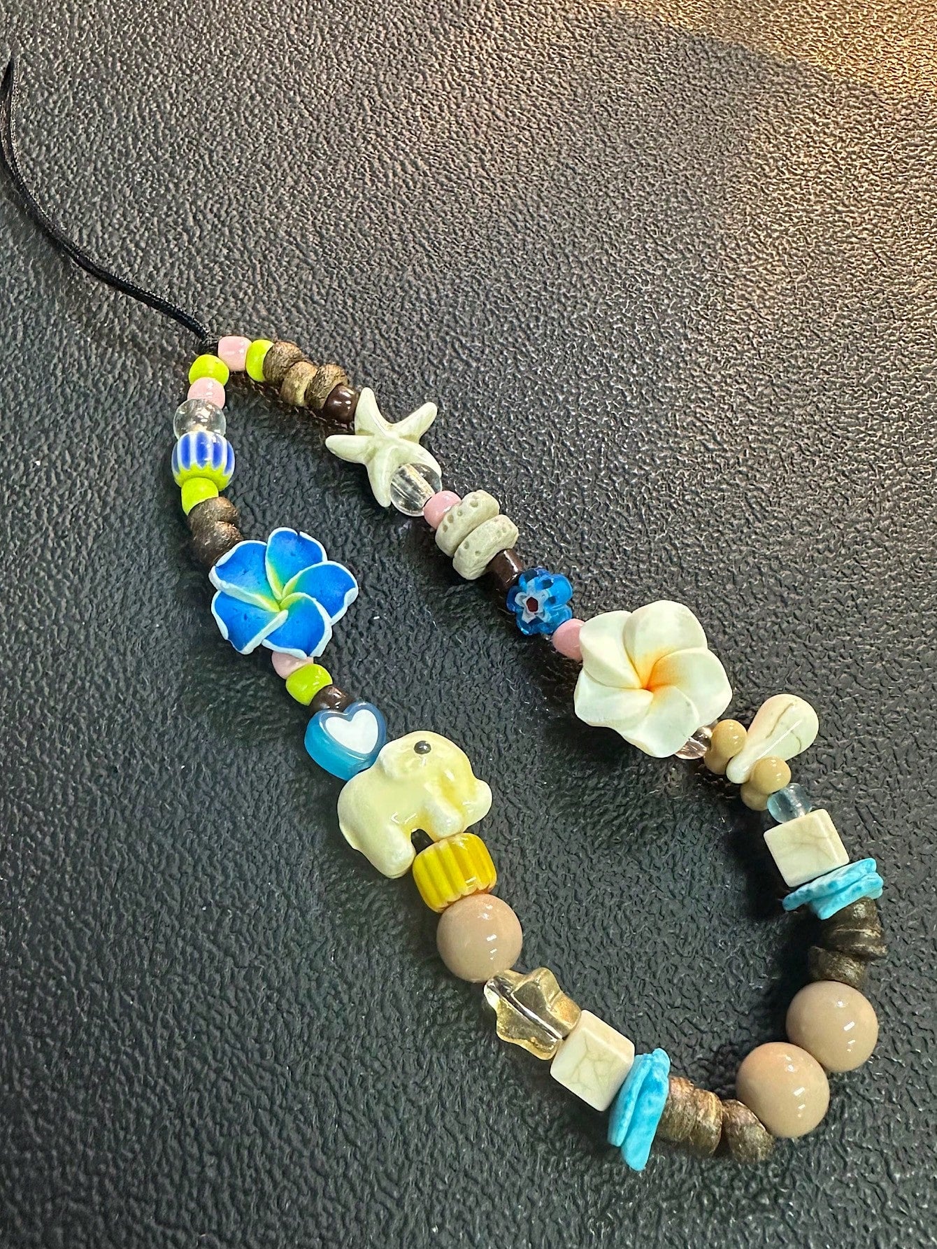 INS Style Island Sweetheart Phone Strap, Beaded Camera Chain Charm, Random Color Individual Beads Gifts For Mother, Family, Friends, Birthday, Holiday Phone Charm, Phone Chain
