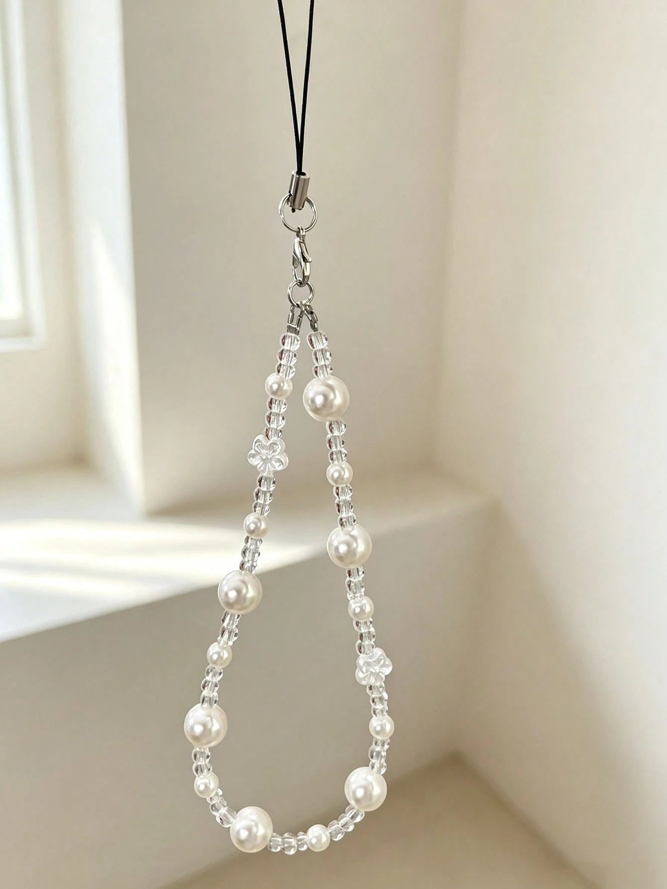 Ins Style Pearl Flower Translucent Beaded Phone Chain Short Phone Lanyard, Fashionable Versatile Universal Phone Chain, Suitable For CCD Camera Lanyard, Earphone Case Lanyard, Car Key Chain Pendant, W