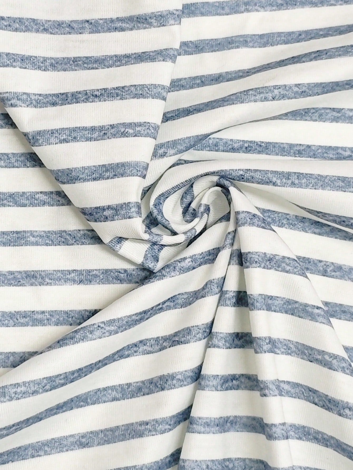 IslaSuriya Plus Size Women V-Neck Striped Casual Versatile Daily Wear Top