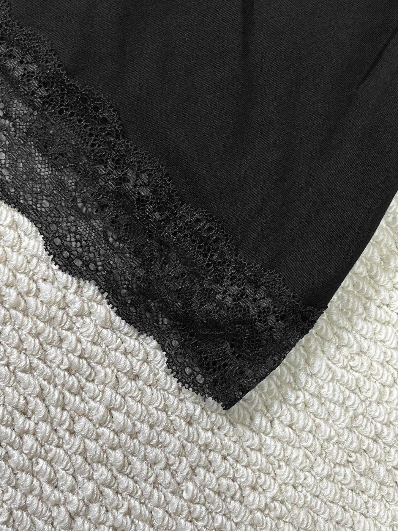 IslaSuriya Women's Summer Solid Color Lace Patchwork Slim Fit Camisole