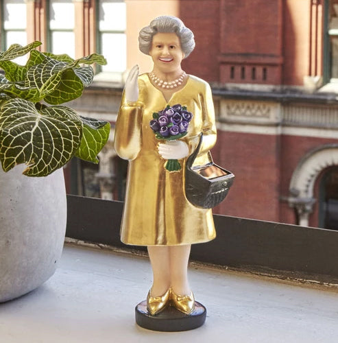 Kikkerland - Queen Elizabeth II Solar Energy Powered Waving Statue (Gold)