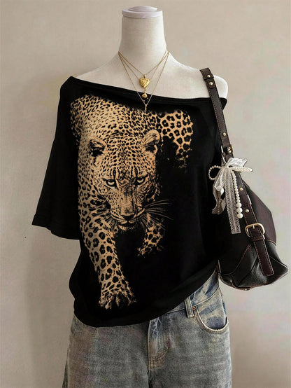 Lalippa Leopard Print Pattern Fashionable Minimalist Women's Round Neck T-Shirt, Gift For Friends