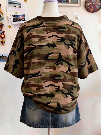Lalippa Retro Pattern Digital Print Fashionable Minimalist Oversized Mid-Length Round Neck Drop Shoulder Women T-Shirt, Gift For Friends