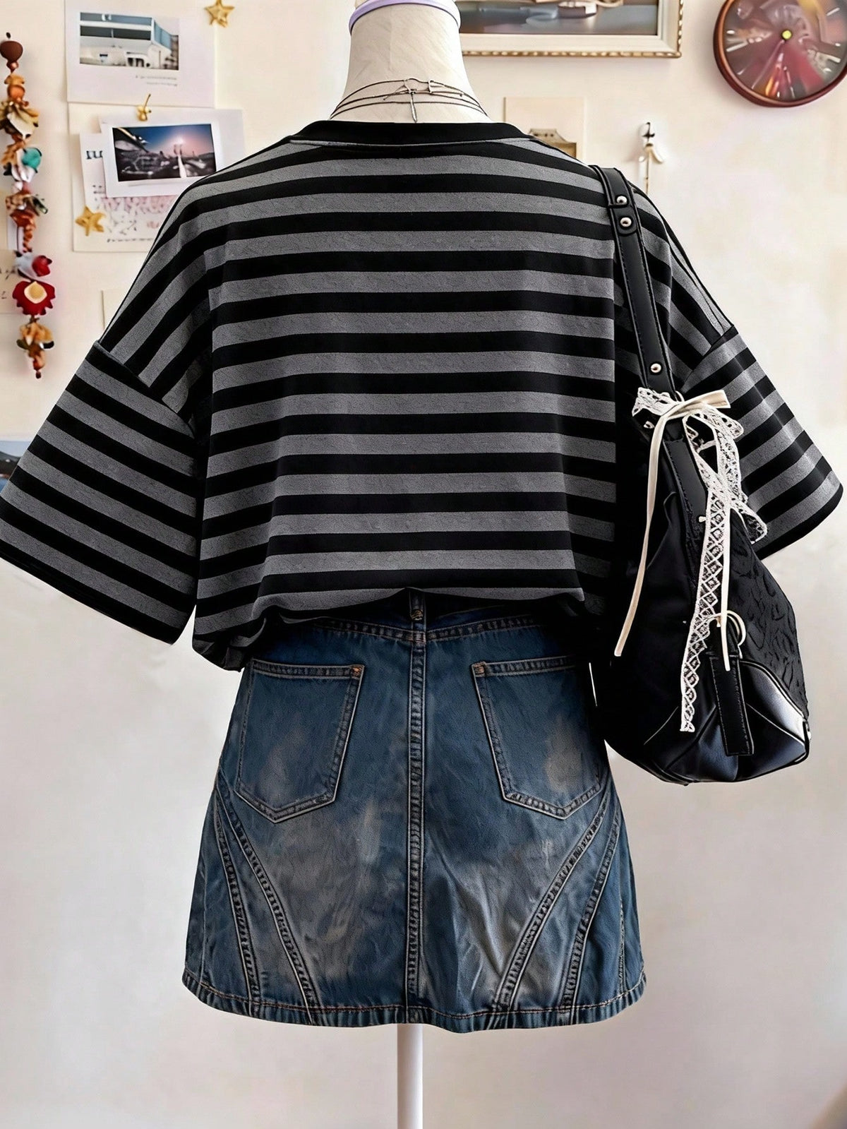 Lalippa Striped Digital Print Casual Oversized Mid-Length Round Neck Drop Shoulder Women T-Shirt, Gift For Friends