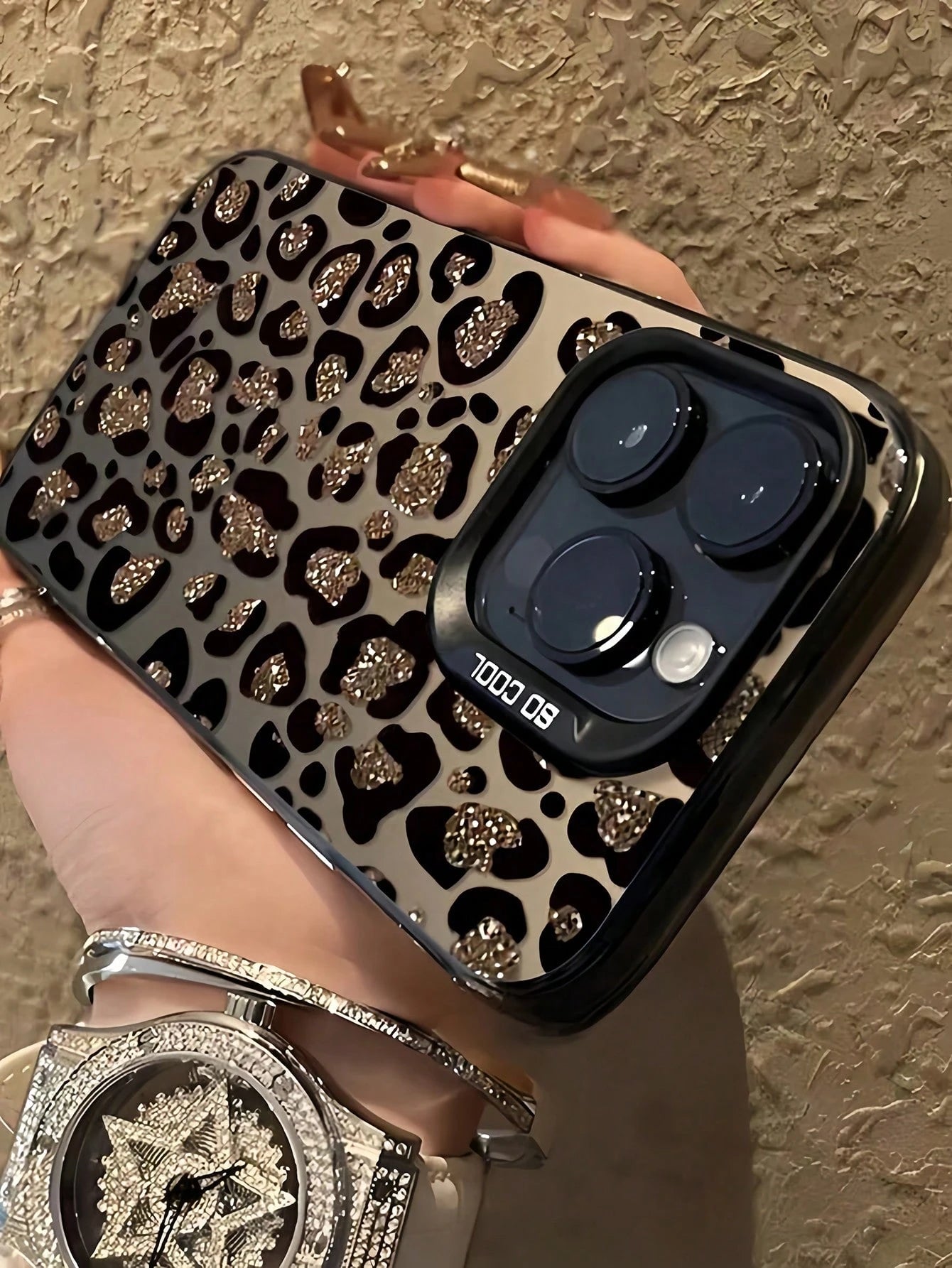 Leopard Print Glittery Shockproof Camera Lens Protection Fashion Phone Case New Colorful Painted Anti-Drop Phone Case Compatible With Apple 14, 14 Pro, 14 Pro Max, 13, 13 Pro, 13 Pro Max, 11, 11 Pro M