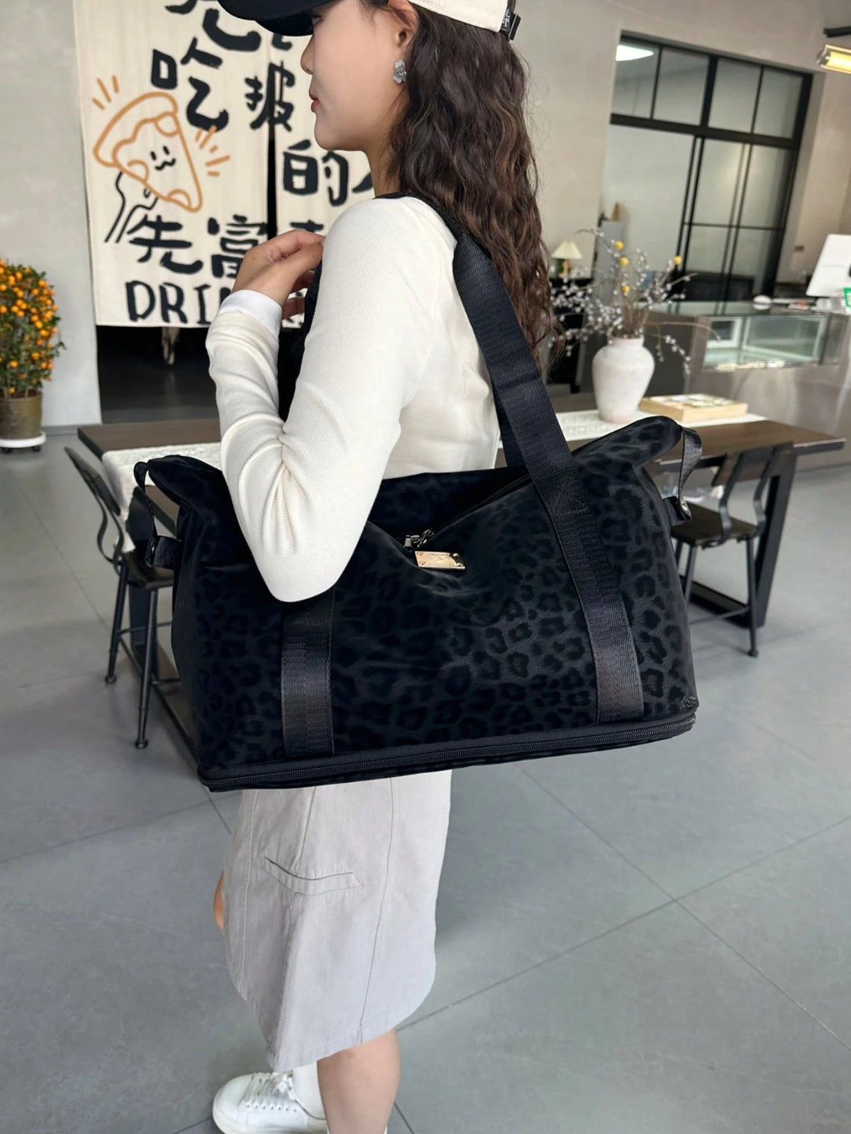 Leopard Print Waterproof Travel Bag, Foldable Tote Bag, Large Capacity Gym Bag, Suitable For Carry-On, Shopping, Yoga, Swimming Luggage Bag Duffle Bag Cabin Bag Weekend Bag Lightweight Durable For Out