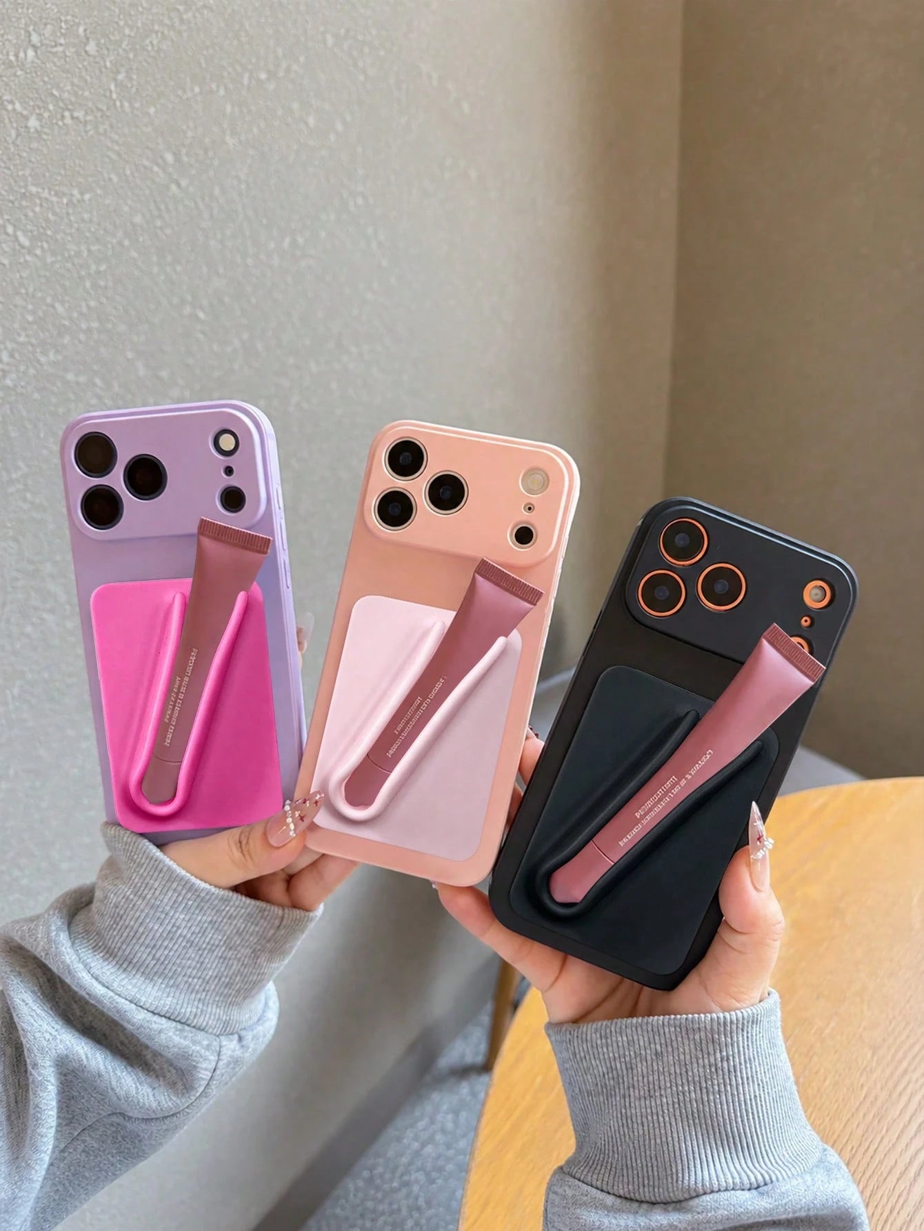 Lipstick Holder, Compatible With Various Lip Balms, Lipsticks, Lip Glosses; Flexible Silicone Clamping Slots, Lightweight And Portable, Suitable For Commuting And Travel, Can Organize And Store Variou