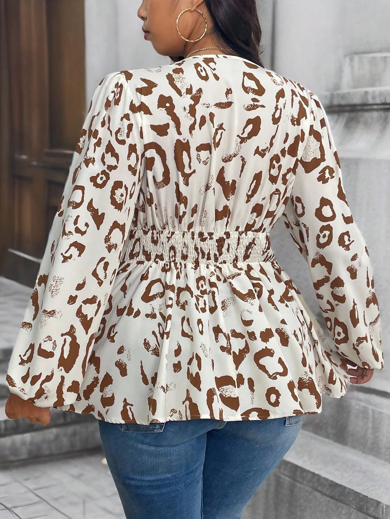 LUNE Plus Size All-Over Print V-Neck Pleated Casual Long Sleeve Shirt Peplum Top