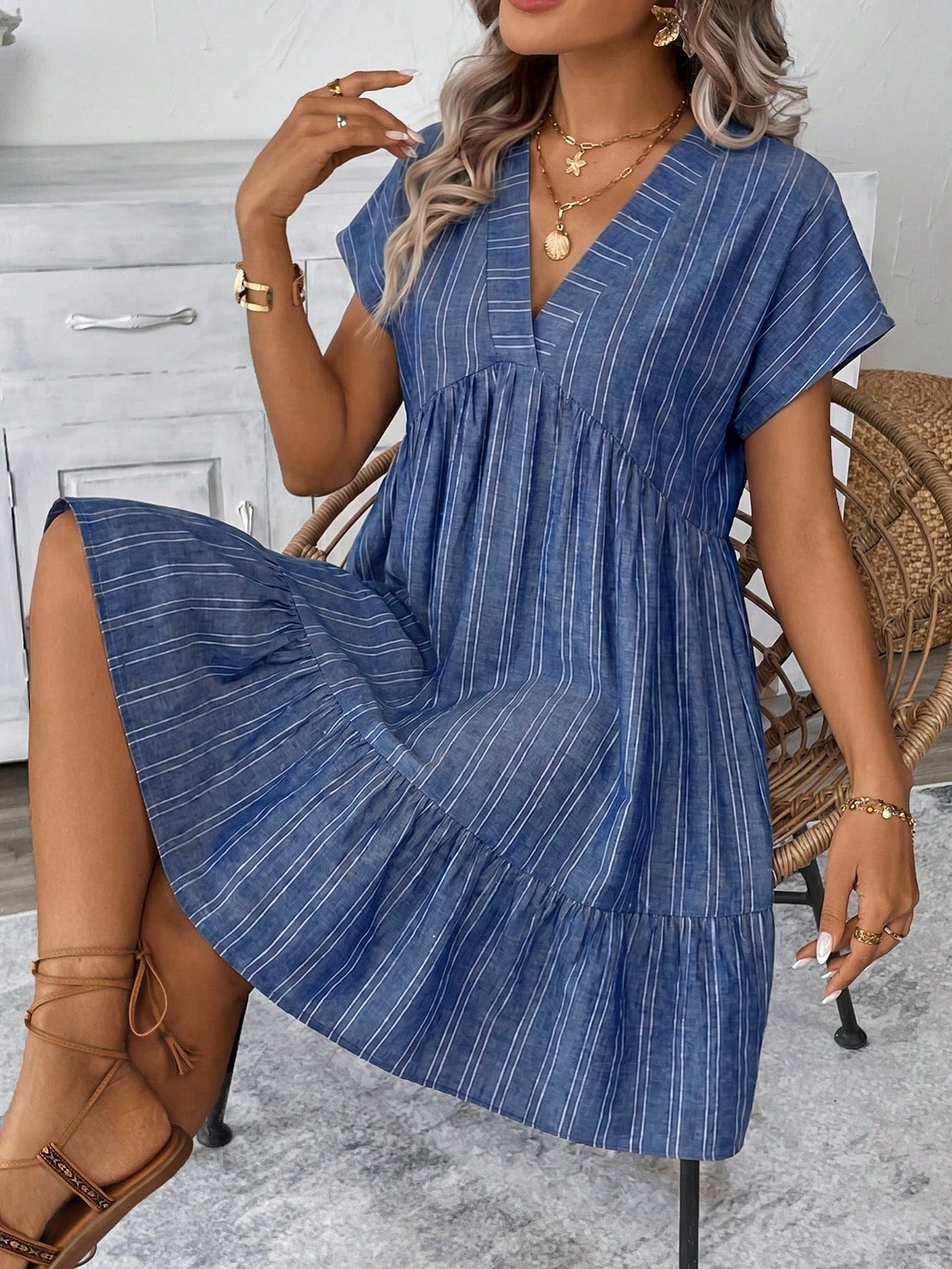 LUNE Women's Blue Striped Print Short Dress