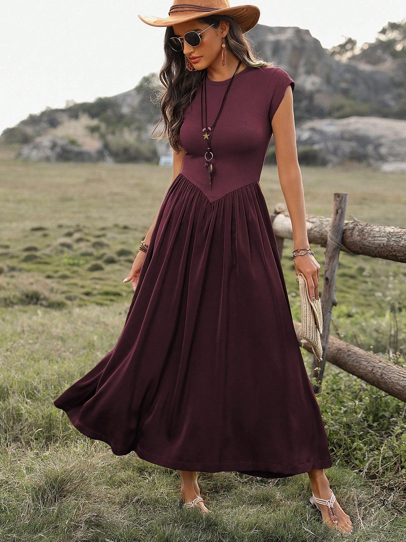 LUNE Women's Solid Color Round Neck Pleated Long Dress, Casual & Holiday Style Maxi Women Outfit