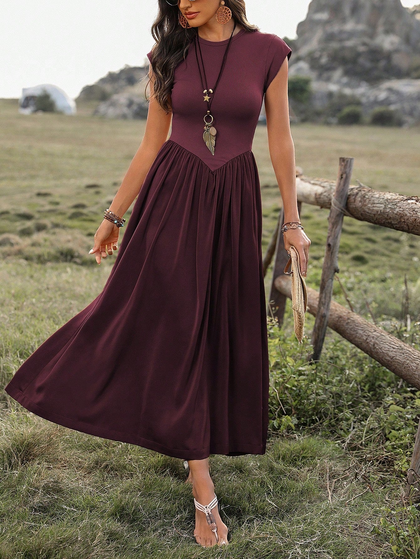 LUNE Women's Solid Color Round Neck Pleated Long Dress, Casual & Holiday Style Maxi Women Outfit