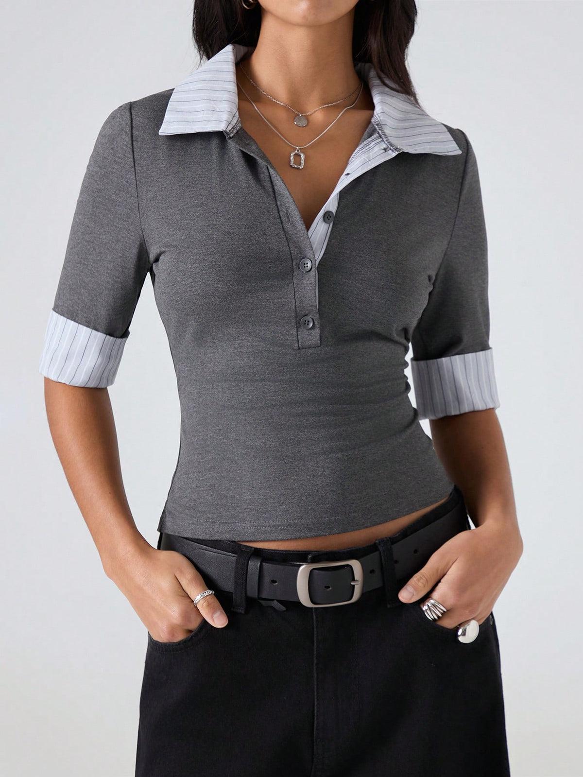 LYSMO Women's Black And White Color-Blocked Raglan Sleeve T-Shirt,Slim Fit Deep V-Neck Half-Open Placket Top,Summer Effortless Chic School Back-To-School