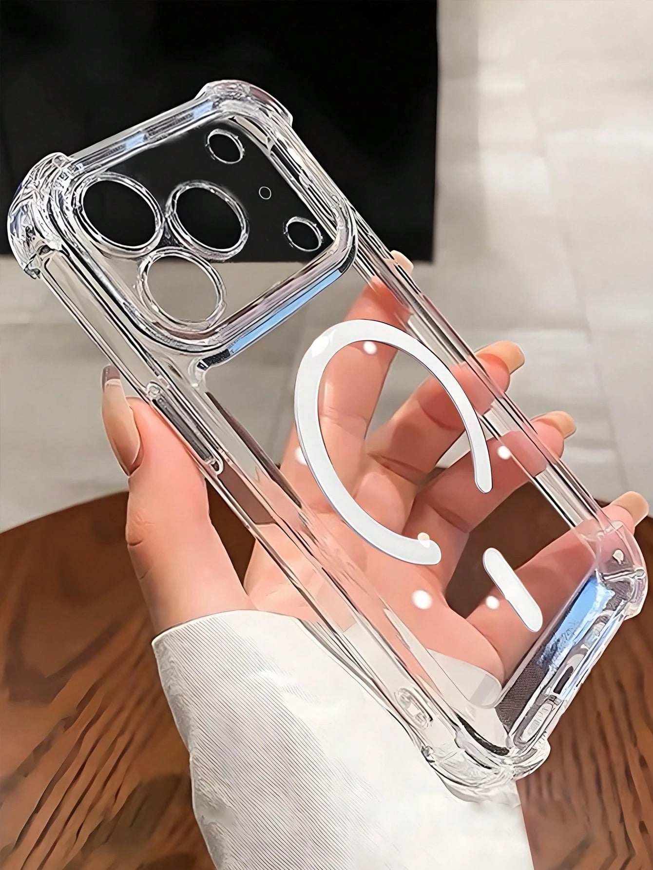 Magnetic Style Shockproof Transparent Magnetic Adsorption Phone Case, Compatible With IPhone 17 Pro Max/17 Pro/17 Air/17/16 Pro Max/16 Pro/16 Plus/16 E/16/15 Pro Max/15 Pro/15 Plus/15/14 Pro Max/14 Pr