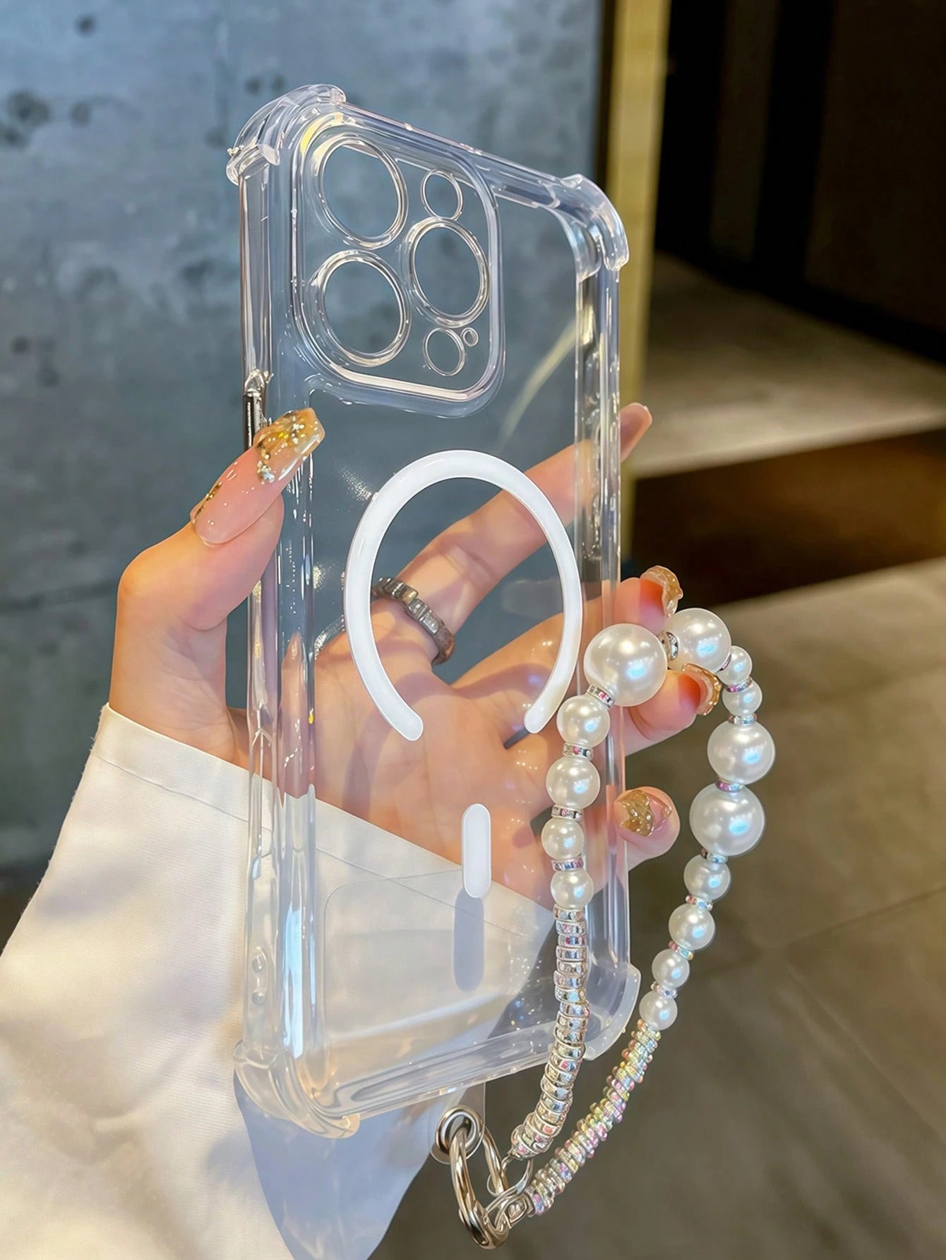 Magnetic Style Shockproof Transparent Magnetic Adsorption Phone Case, Compatible With IPhone 17 Pro Max/17 Pro/17 Air/17/16 Pro Max/16 Pro/16 Plus/16 E/16/15 Pro Max/15 Pro/15 Plus/15/14 Pro Max/14 Pr